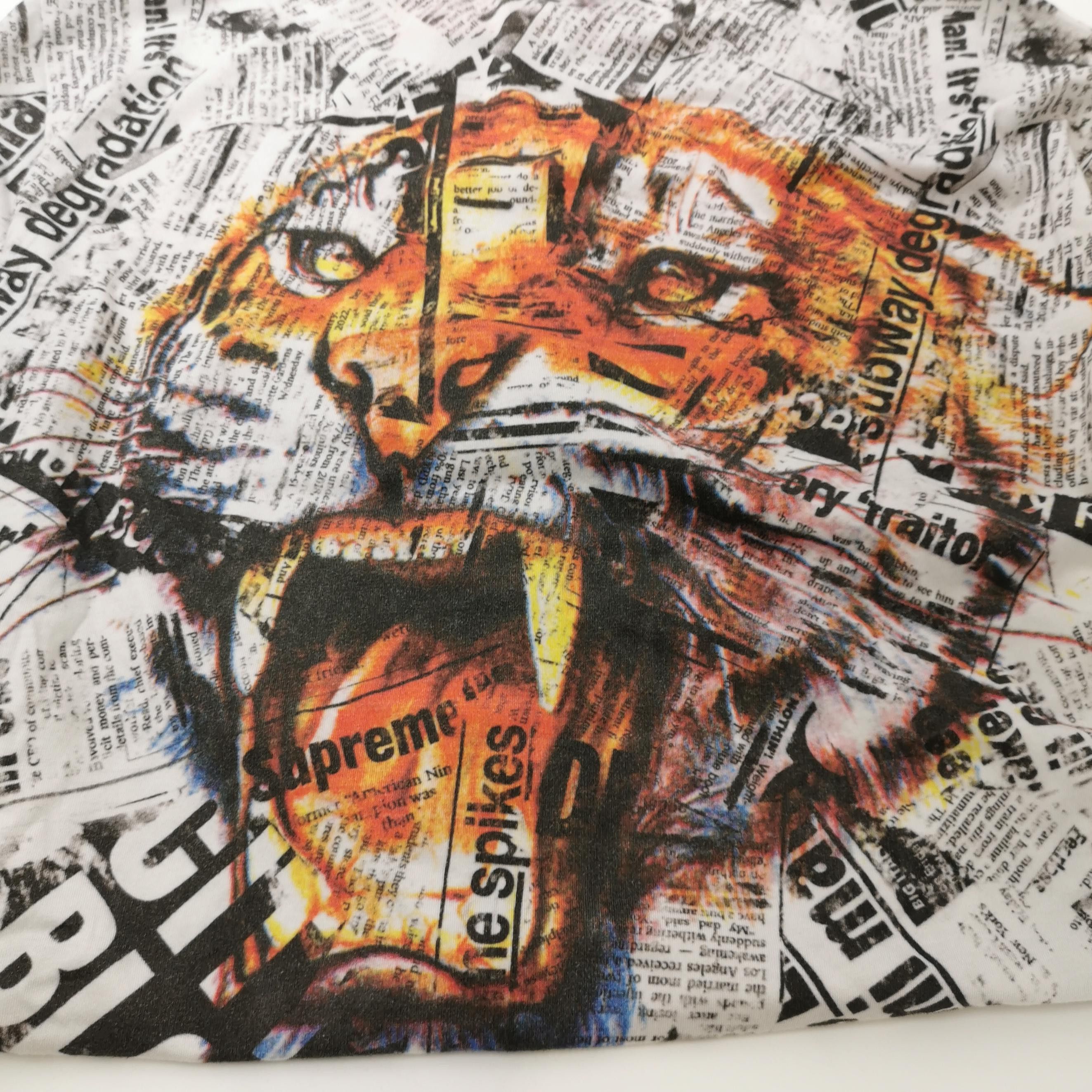 Supreme Supreme Tiger Newspaper Print T-Shirt Size M Size US M / EU 48-50 / 2 - 4 Thumbnail