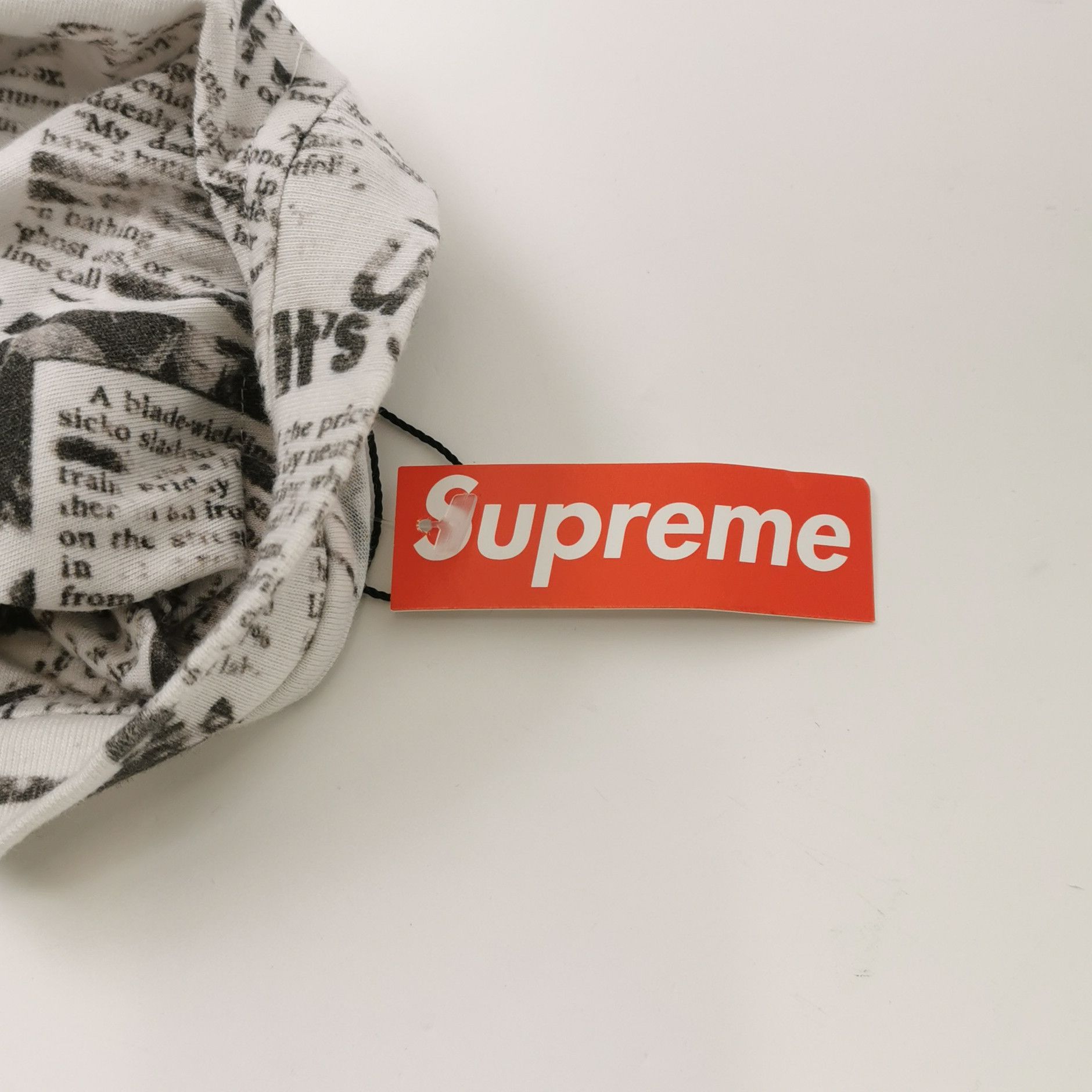 Supreme Supreme Tiger Newspaper Print T-Shirt Size M Size US M / EU 48-50 / 2 - 5 Thumbnail