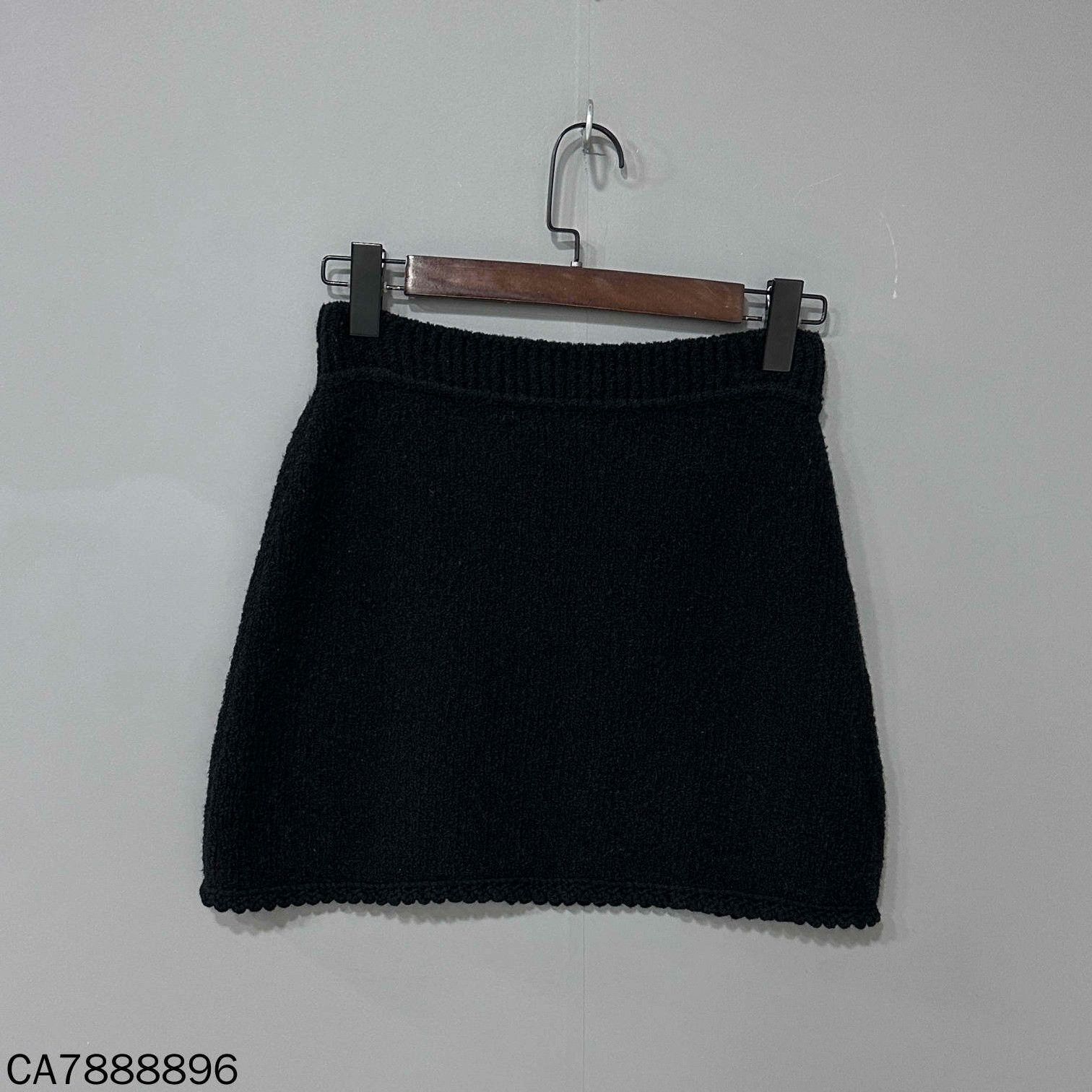 Miu Miu Miu Miu Retro Black Skirt 26 Women Size 26" / US 2 / IT 38 - 2 Thumbnail
