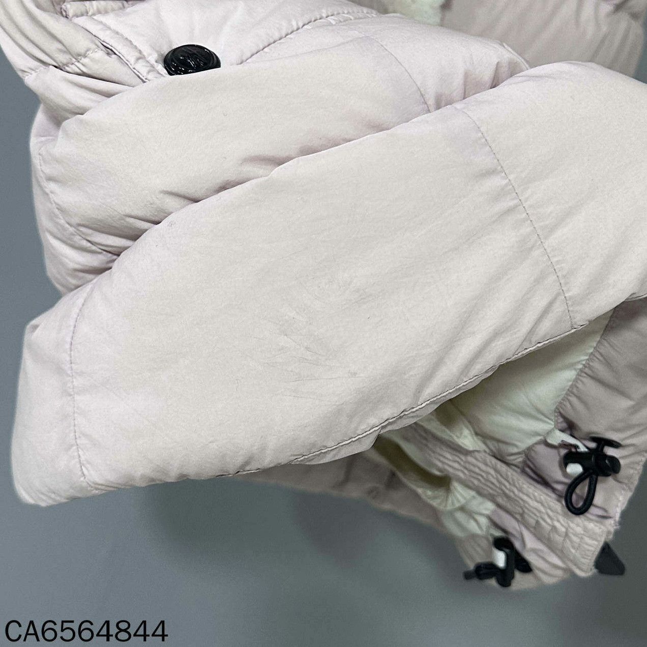 Moncler Moncler Down White Down Jacket S Women Size S / US 4 / IT 40 - 4 Thumbnail