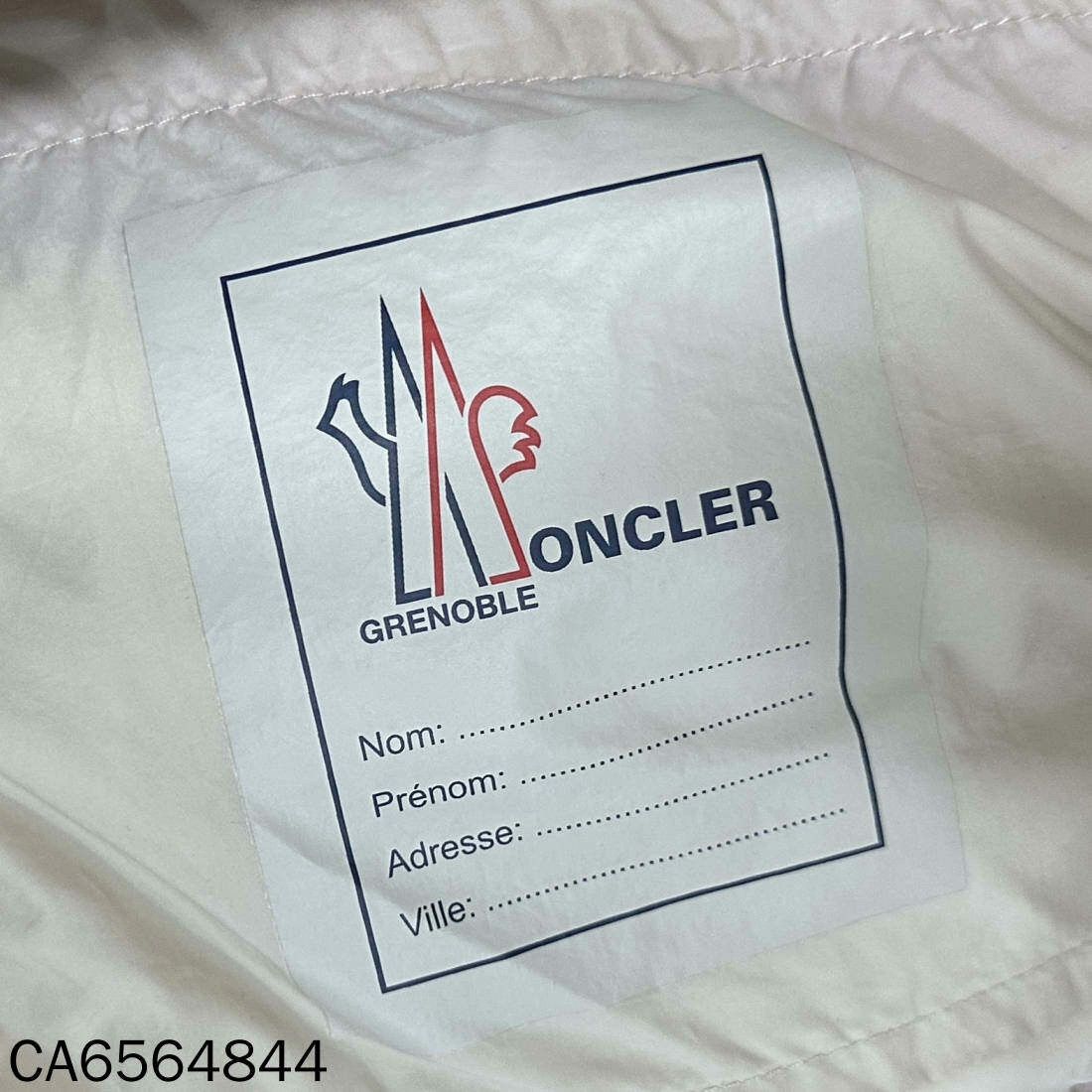 Moncler Moncler Down White Down Jacket S Women Size S / US 4 / IT 40 - 6 Thumbnail