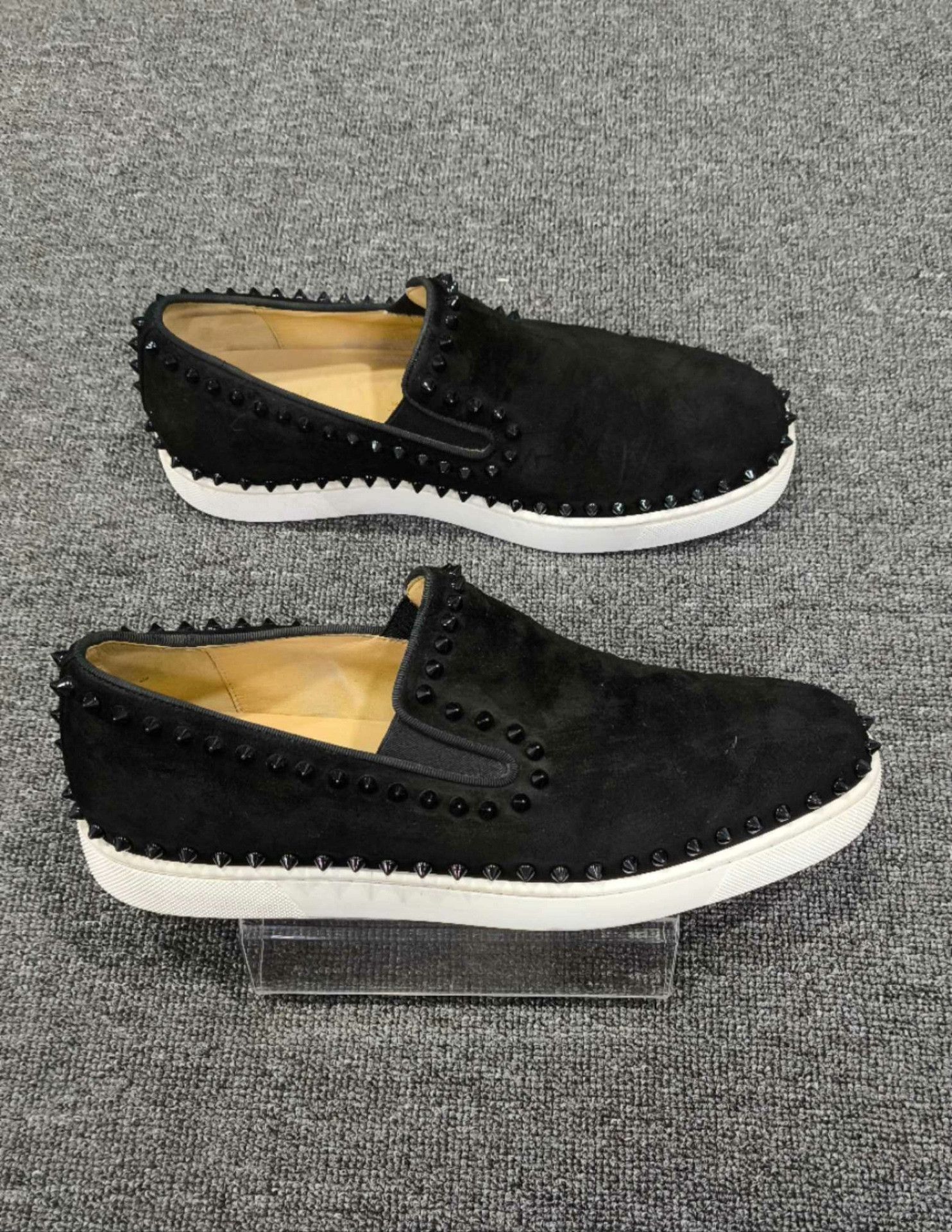 Christian Louboutin Christian Louboutin Suede Red Lowtop Sneakers 9.5 Men Size US 9.5 / EU 42-43 - 4 Thumbnail