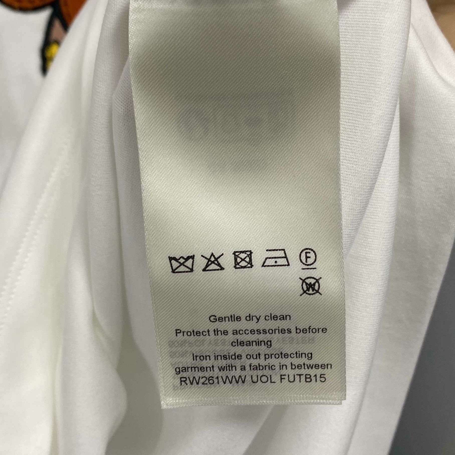 Louis Vuitton Louis Vuitton Retro Embroidered T-Shirt s Men Size US S / EU 44-46 / 1 - 6 Thumbnail