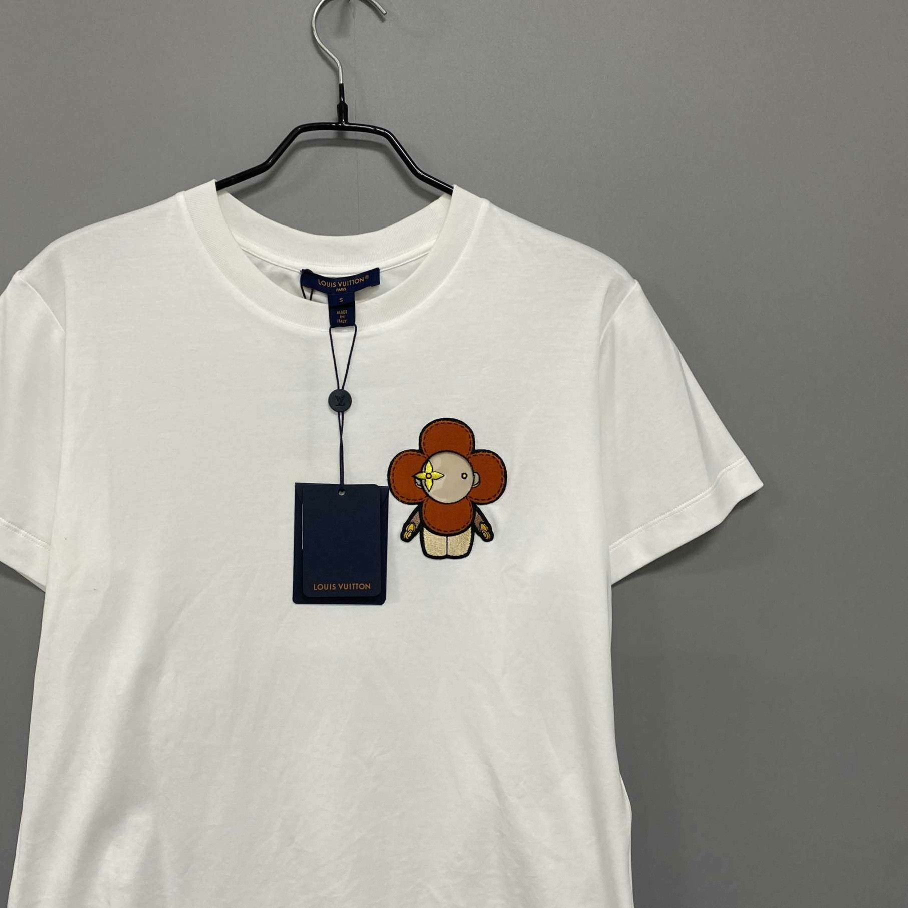 Louis Vuitton Louis Vuitton Retro Embroidered T-Shirt s Men Size US S / EU 44-46 / 1 - 2 Thumbnail
