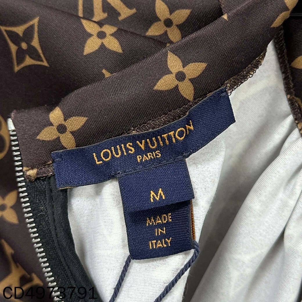 Louis Vuitton Louis Vuitton Slim T-Shirt m Men Size US M / EU 48-50 / 2 - 5 Thumbnail