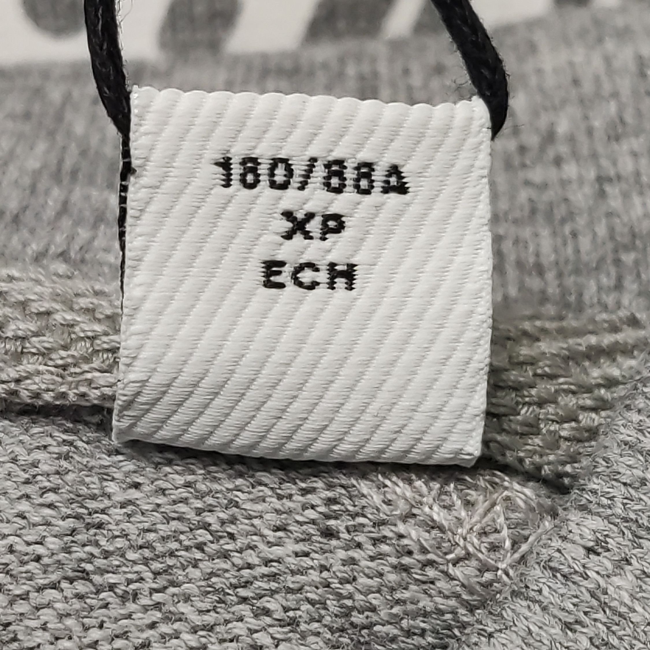 Burberry Burberry Logo Print Long Sleeve T-Shirt XS Size US XS / EU 42 / 0 - 8 Thumbnail