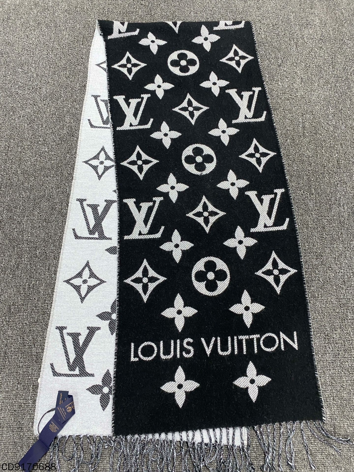 Louis Vuitton Louis Vuitton Wool Gray Scarf one size Men Size ONE SIZE - 4 Thumbnail