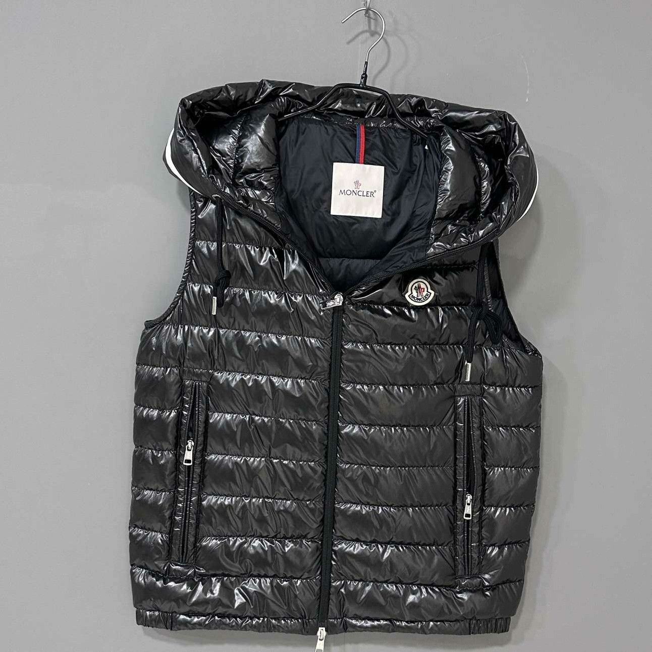 Moncler Moncler Down Vest xl Men Size US XL / EU 56 / 4 - 2 Thumbnail