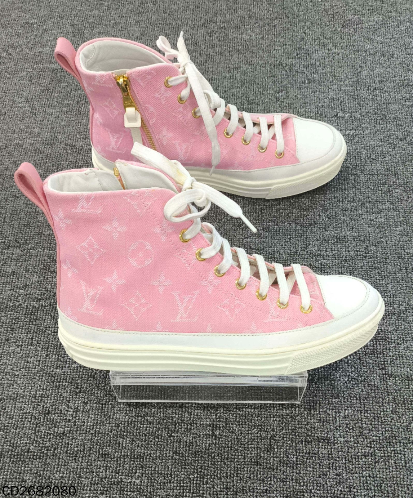 Louis Vuitton Louis Vuitton Retro Pink Lowtop Sneakers us_7-5 Women Size US 7.5 / IT 37.5 - 3 Thumbnail