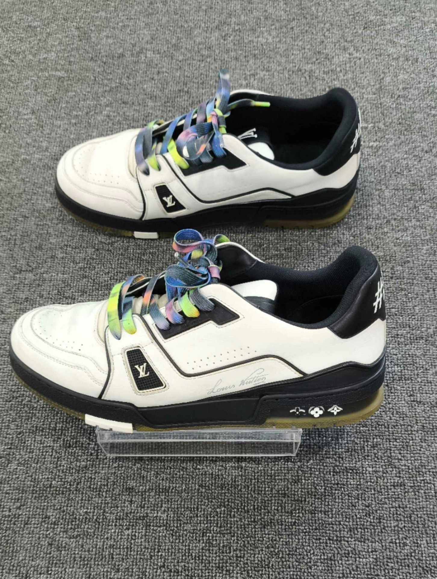 Louis Vuitton Louis Vuitton Training Black Lowtop Sneakers 9 Men Size US 9 / EU 42 - 3 Thumbnail