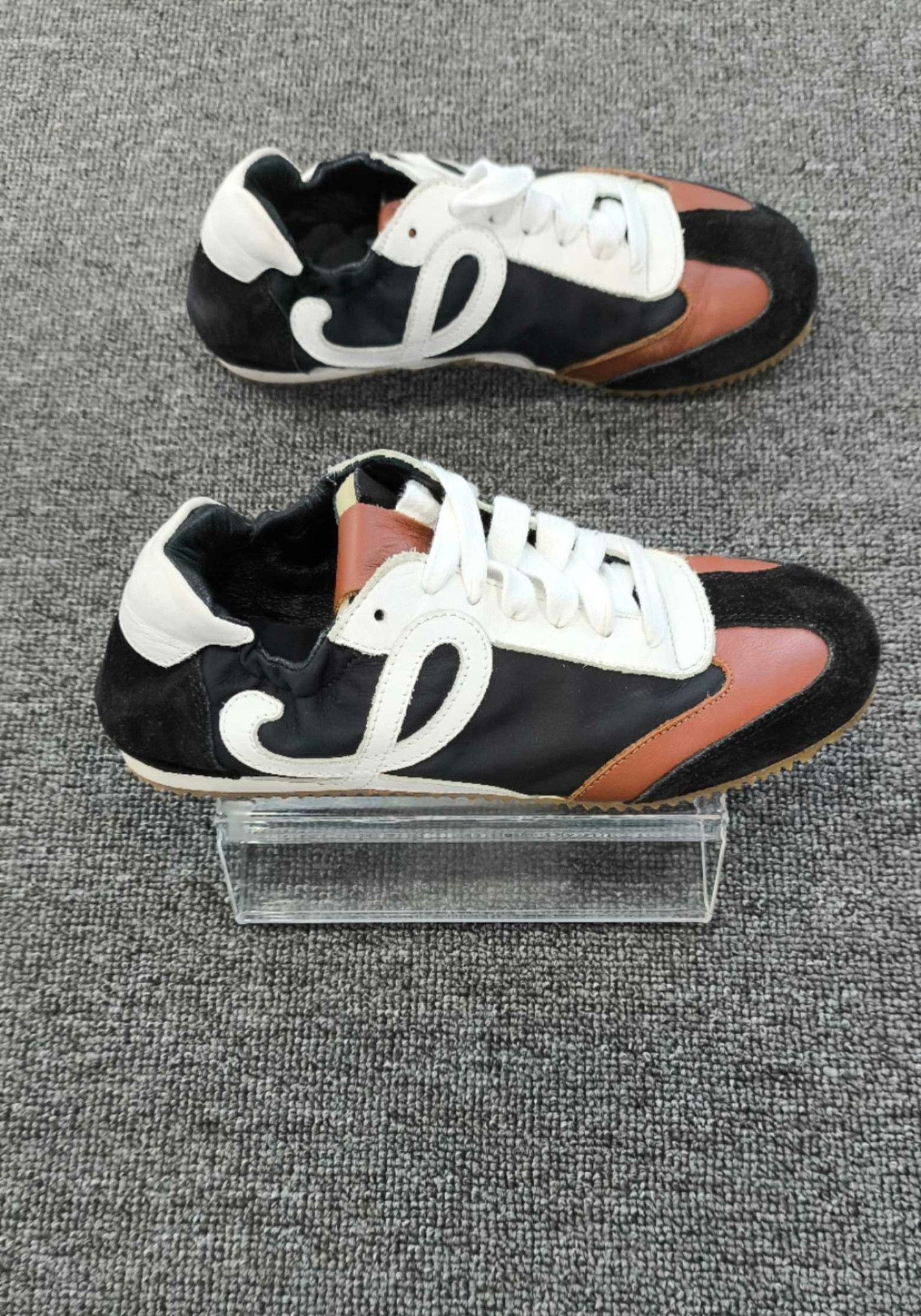 Loewe Loewe Black Lowtop Sneakers us_6 Women Size US 6 / IT 36 - 4 Thumbnail