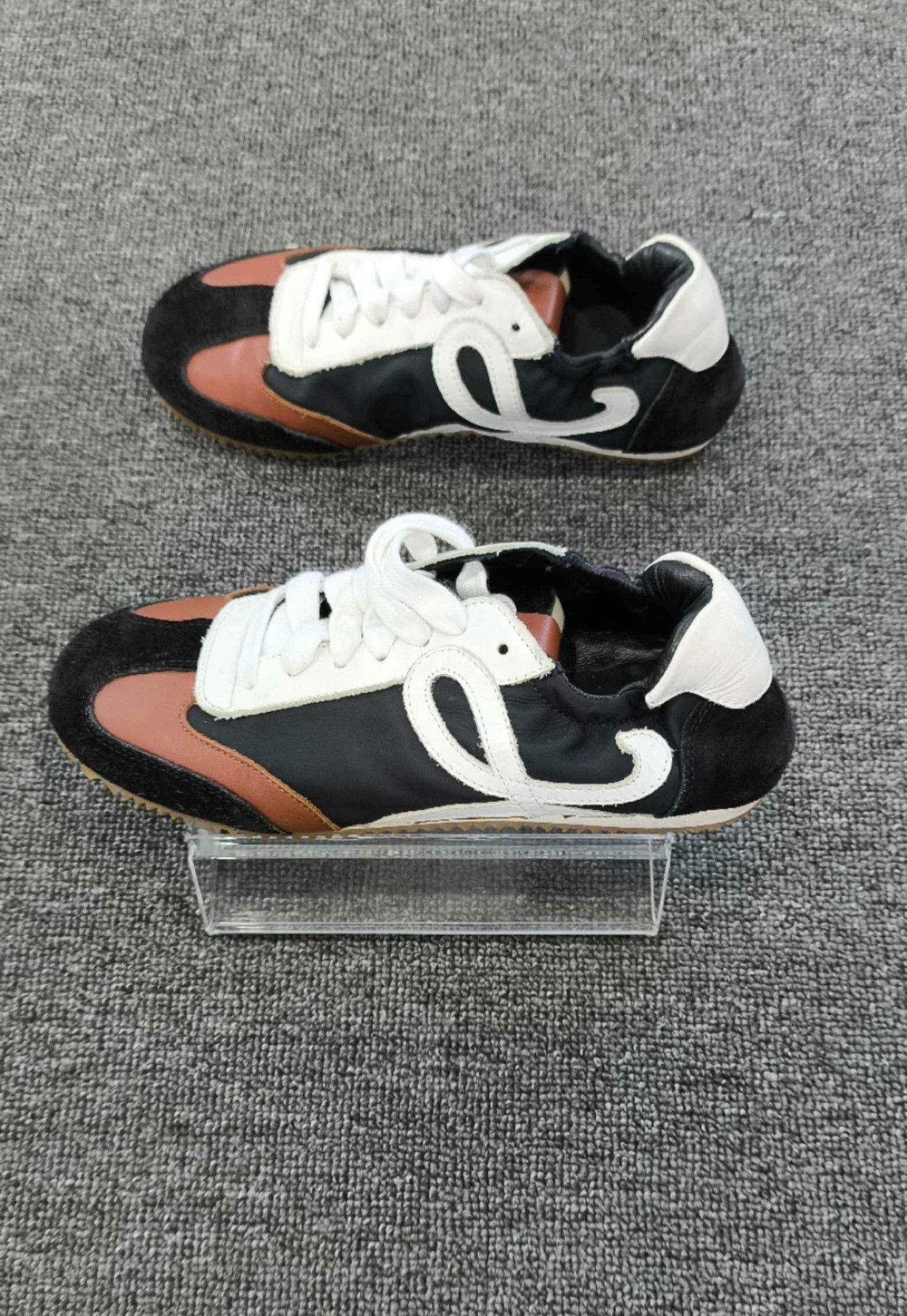 Loewe Loewe Black Lowtop Sneakers us_6 Women Size US 6 / IT 36 - 3 Thumbnail
