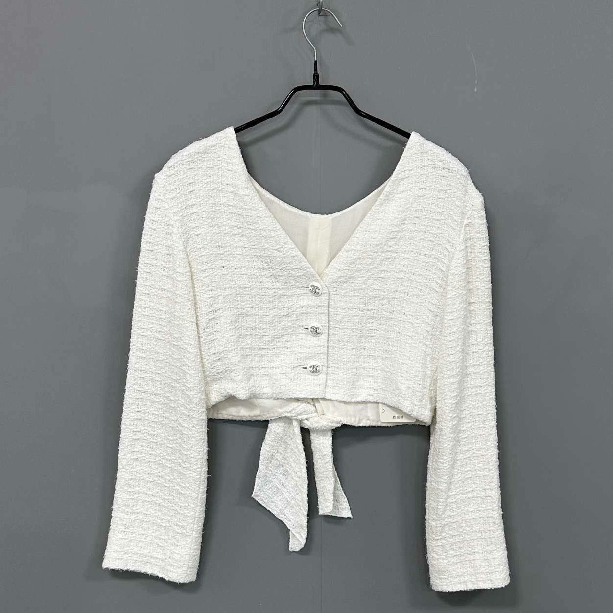 Chanel Chanel Knit Cropped White Jacket M Women Size M / US 6-8 / IT 42-44 - 2 Thumbnail