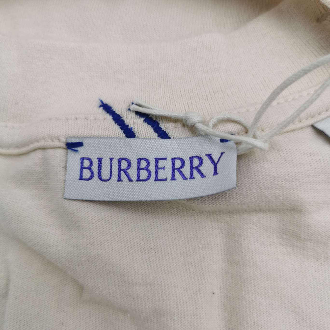 Burberry Burberry Equestrian Knight Patch T-Shirt M Size US M / EU 48-50 / 2 - 6 Thumbnail
