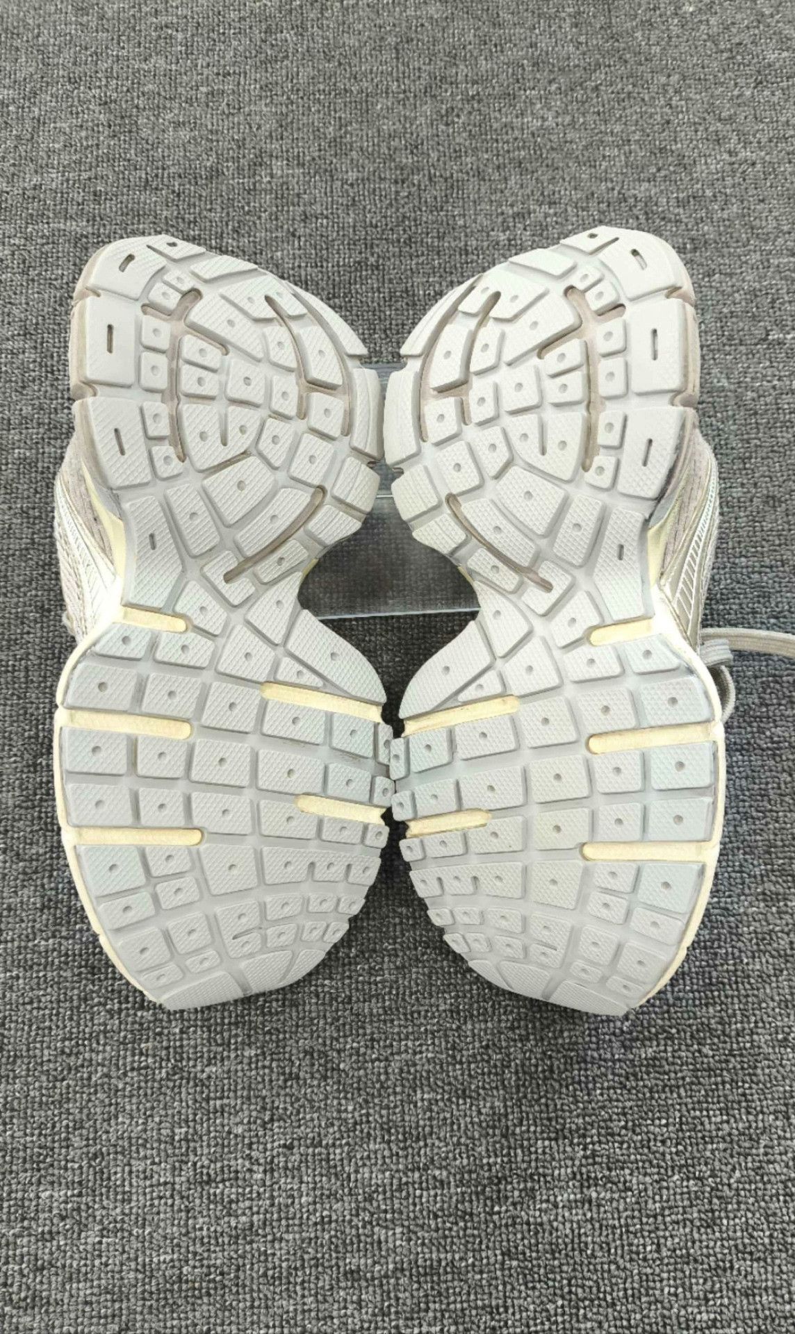 Balenciaga Balenciaga Lowtop Sneakers us_7 Women Size US 7 / IT 37 - 6 Thumbnail