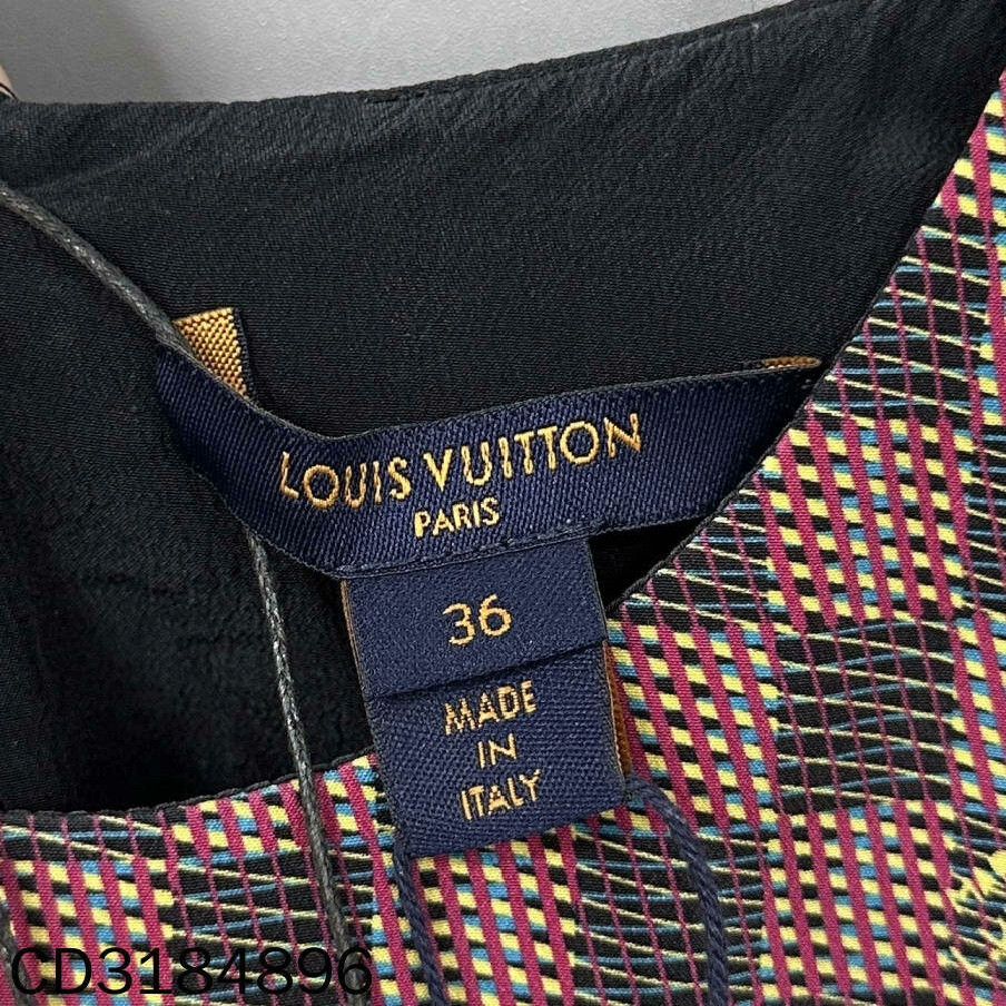 Louis Vuitton Louis Vuitton Silk Multi Dress M Women Size M / US 6-8 / IT 42-44 - 4 Thumbnail