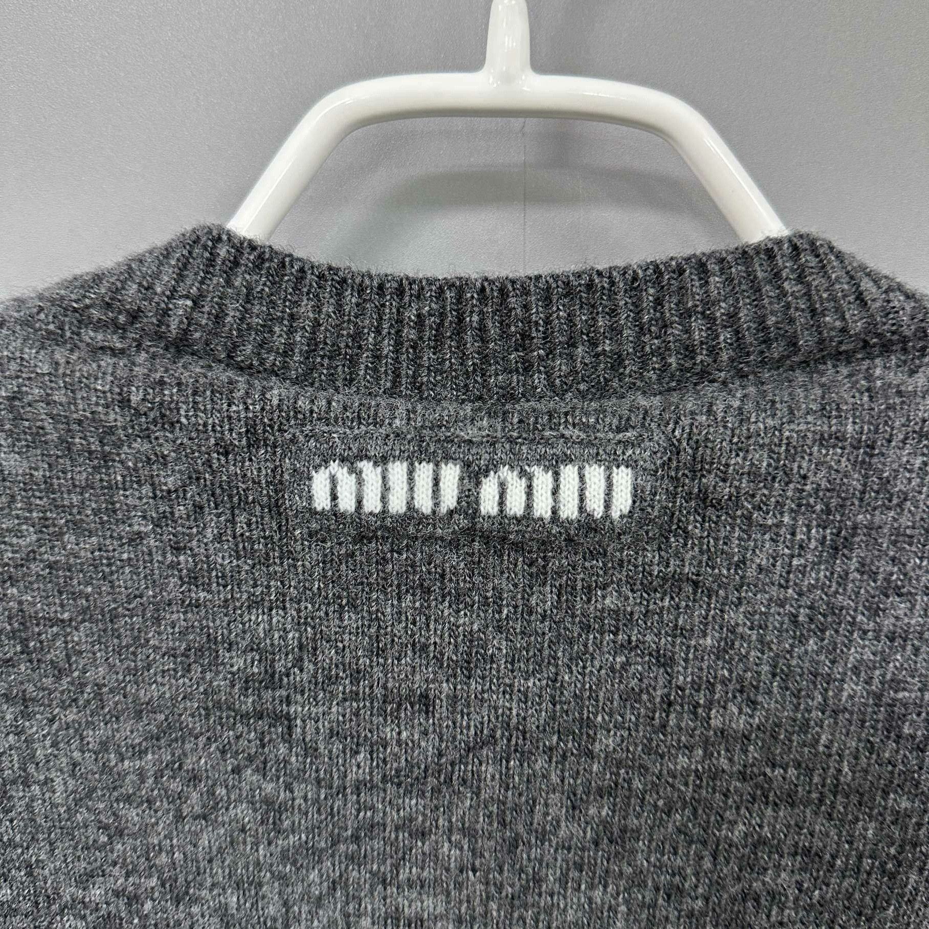 Miu Miu Miu Miu Retro Gray Sweater M Women Size M / US 6-8 / IT 42-44 - 7 Thumbnail