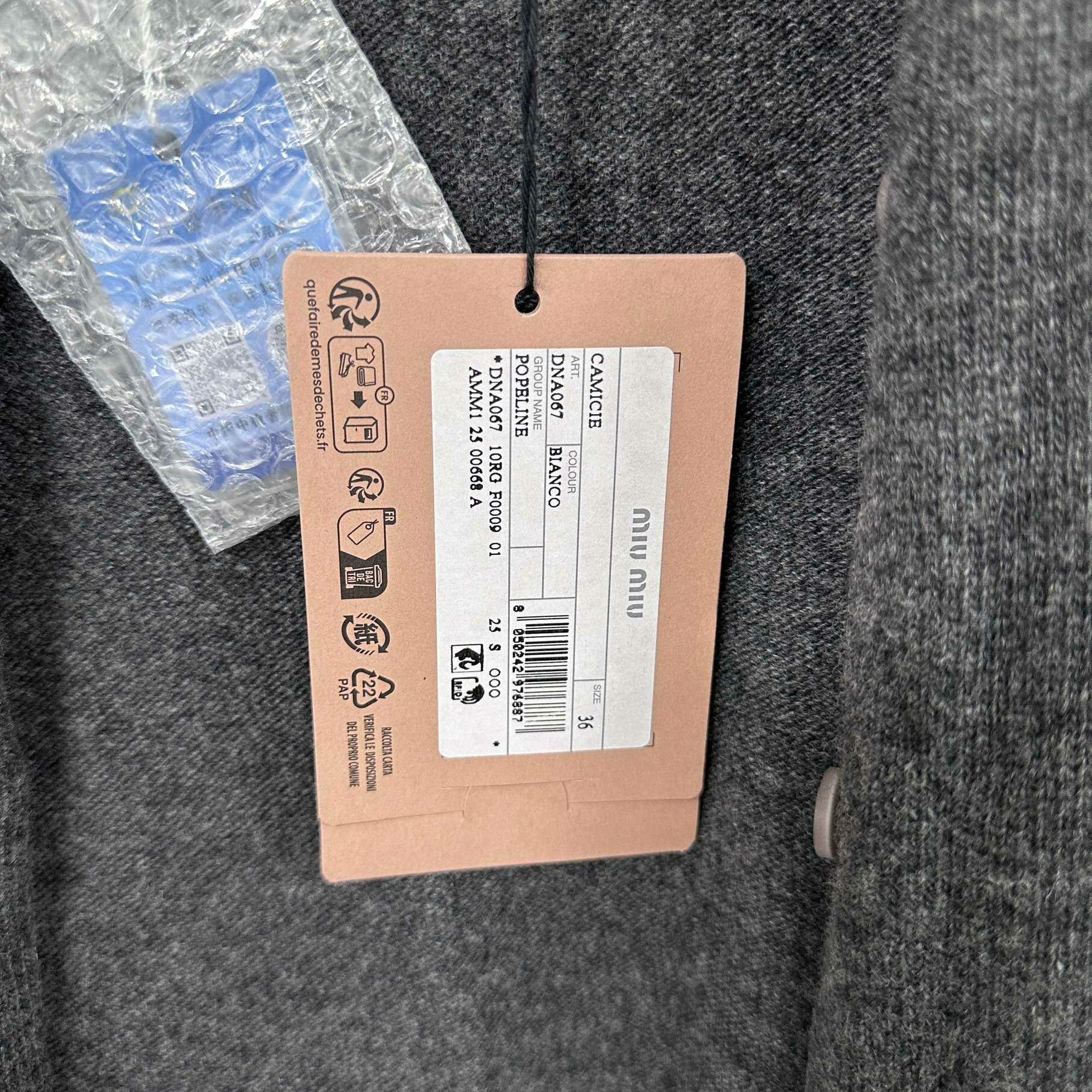 Miu Miu Miu Miu Retro Gray Sweater M Women Size M / US 6-8 / IT 42-44 - 6 Thumbnail