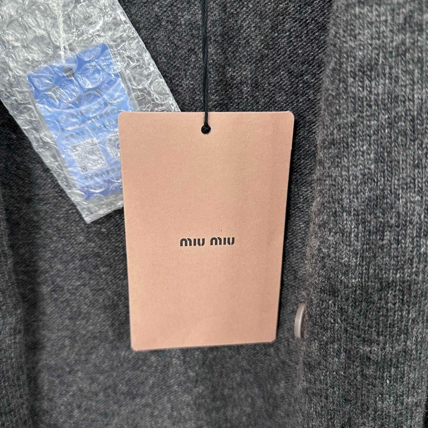 Miu Miu Miu Miu Retro Gray Sweater M Women Size M / US 6-8 / IT 42-44 - 5 Thumbnail