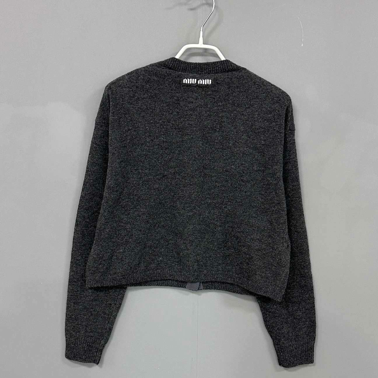 Miu Miu Miu Miu Retro Gray Sweater M Women Size M / US 6-8 / IT 42-44 - 3 Thumbnail