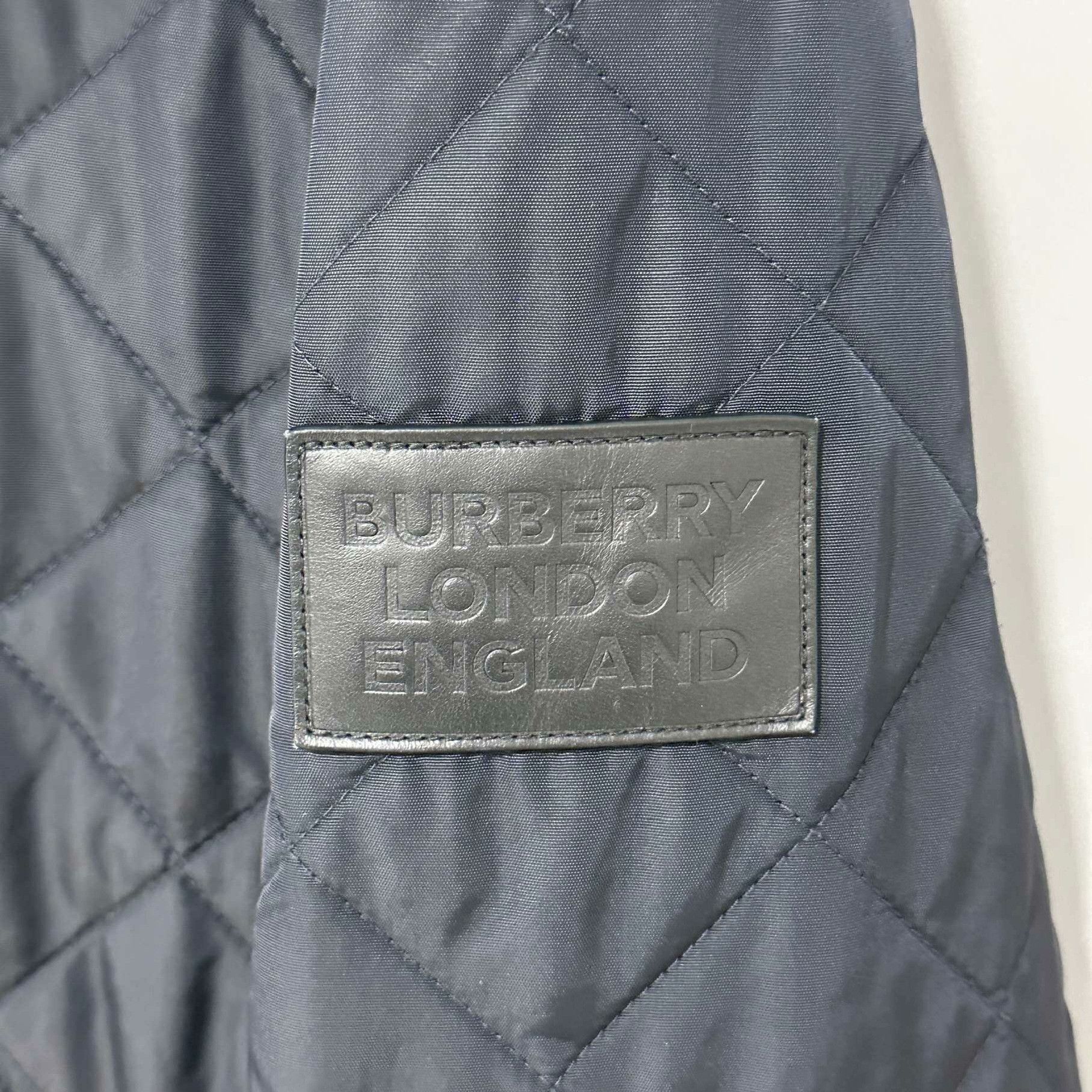 Burberry Burberry White Light Jacket xs Men Size US XS / EU 42 / 0 - 5 Thumbnail