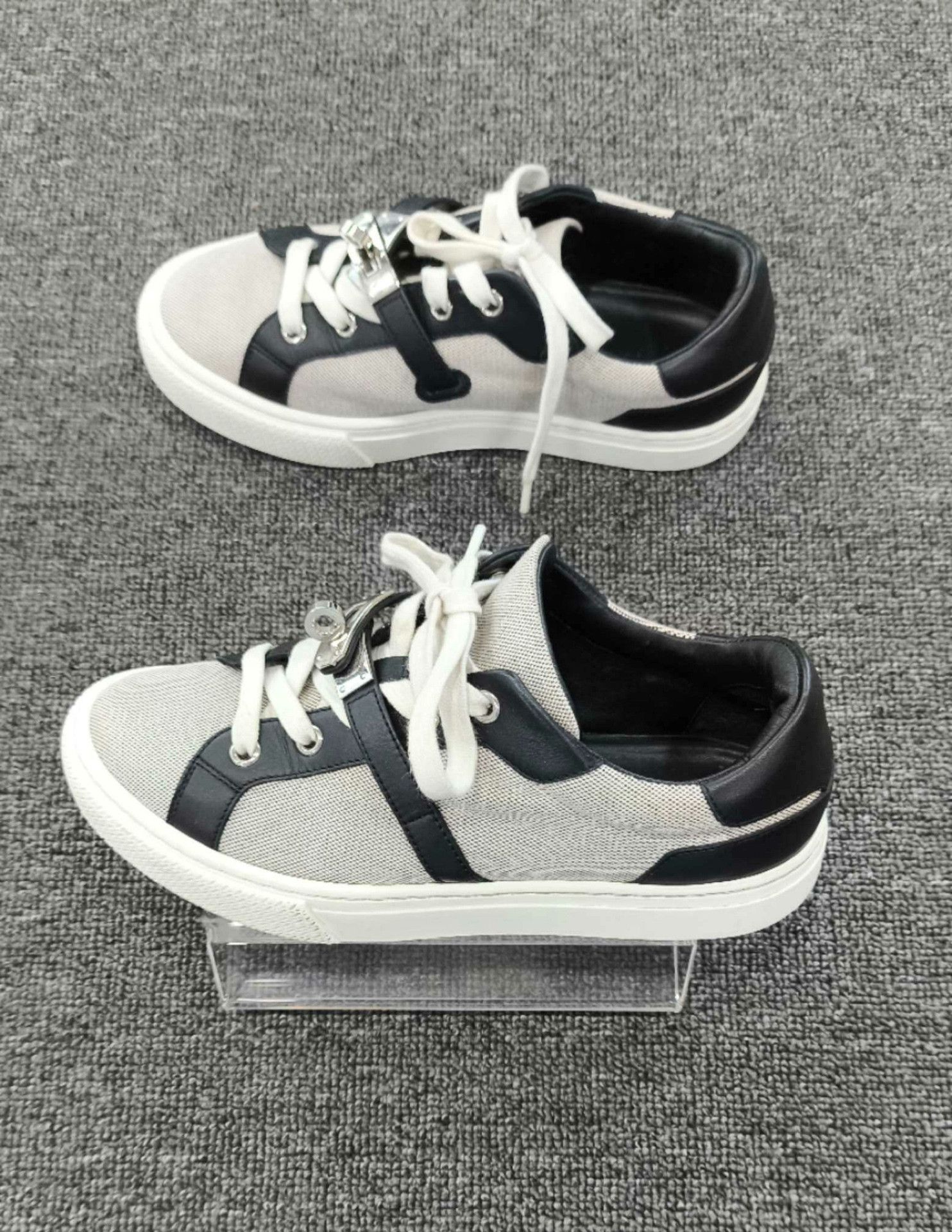 Hermes Hermes Canvas Black Lowtop Sneakers us_5 Women Size US 5 / IT 35 - 3 Thumbnail