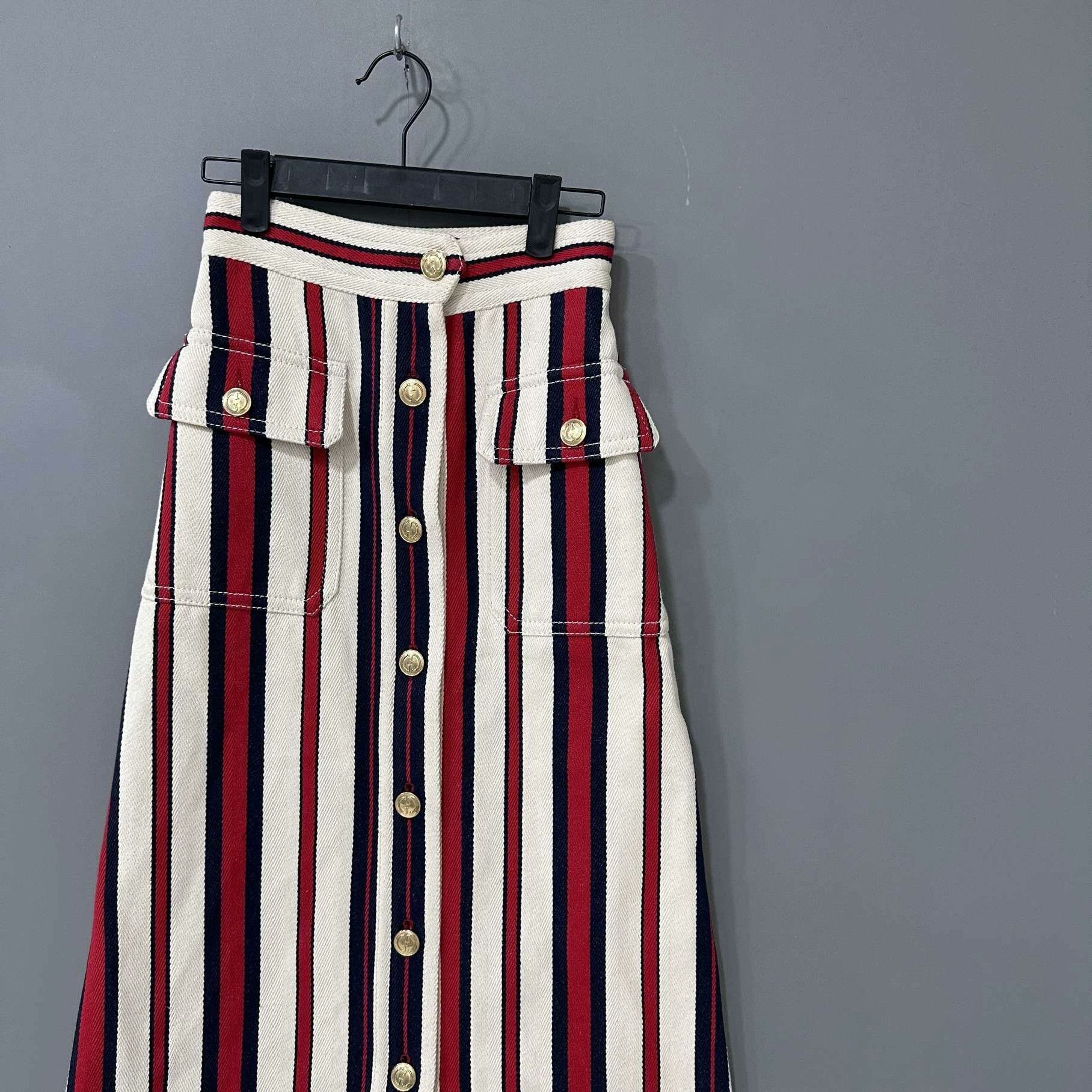 Gucci Gucci Denim Striped Gold Skirt 26 Women Size 26" / US 2 / IT 38 - 2 Thumbnail