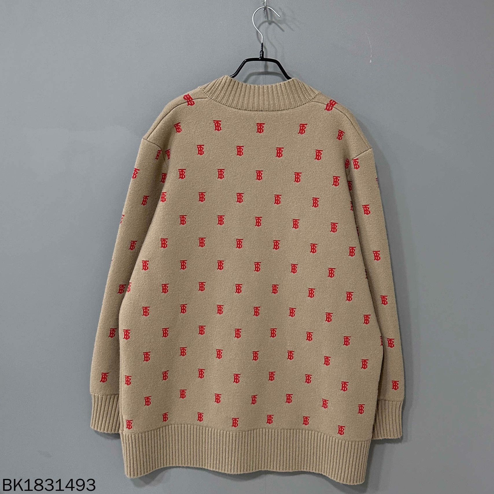Burberry Burberry Knit Beige Sweater L Women Size L / US 10 / IT 46 - 3 Thumbnail