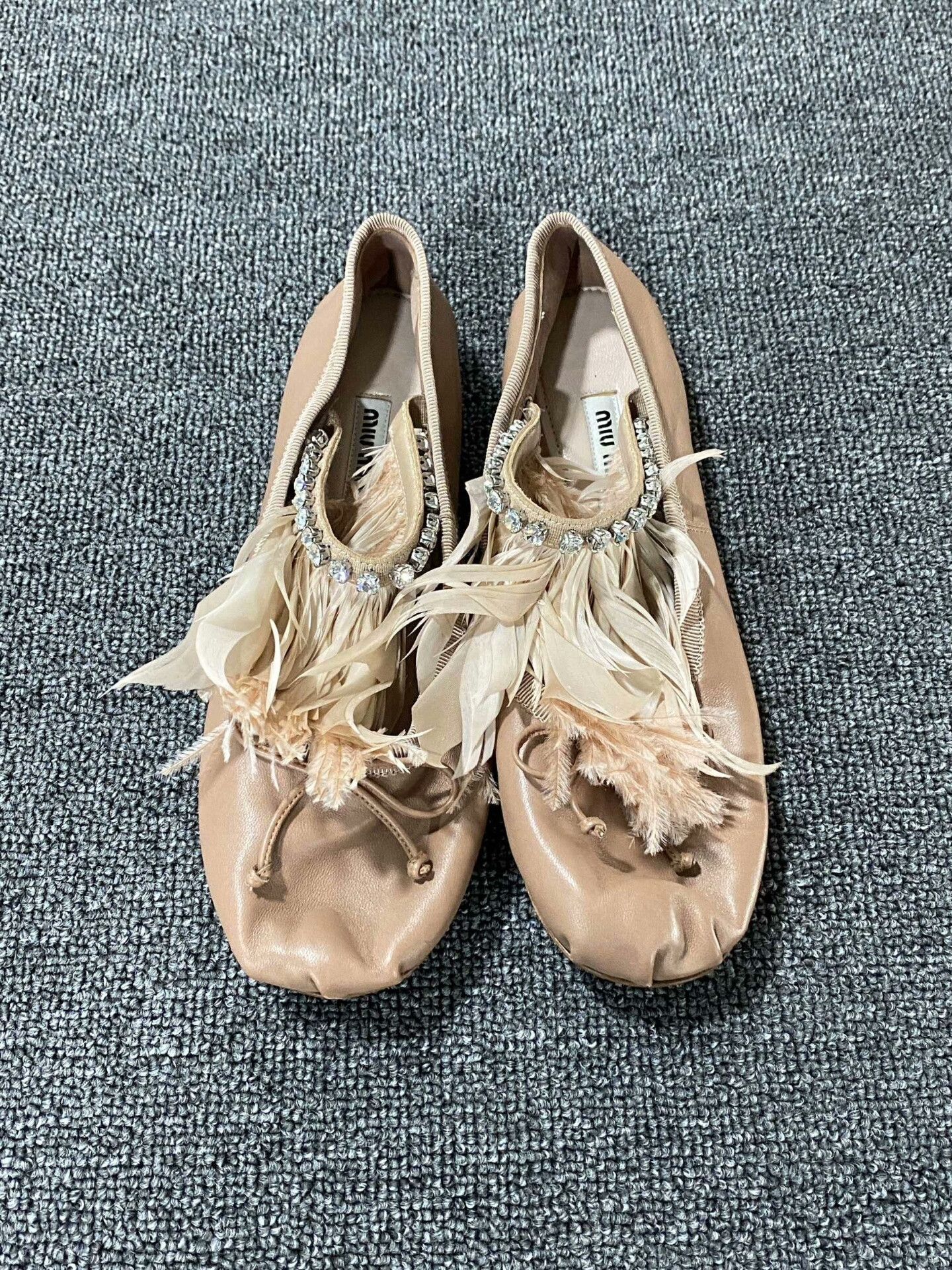 Miu Miu Miu Miu Leather Lowtop Sneakers us_6 Women Size US 6 / IT 36 - 2 Thumbnail