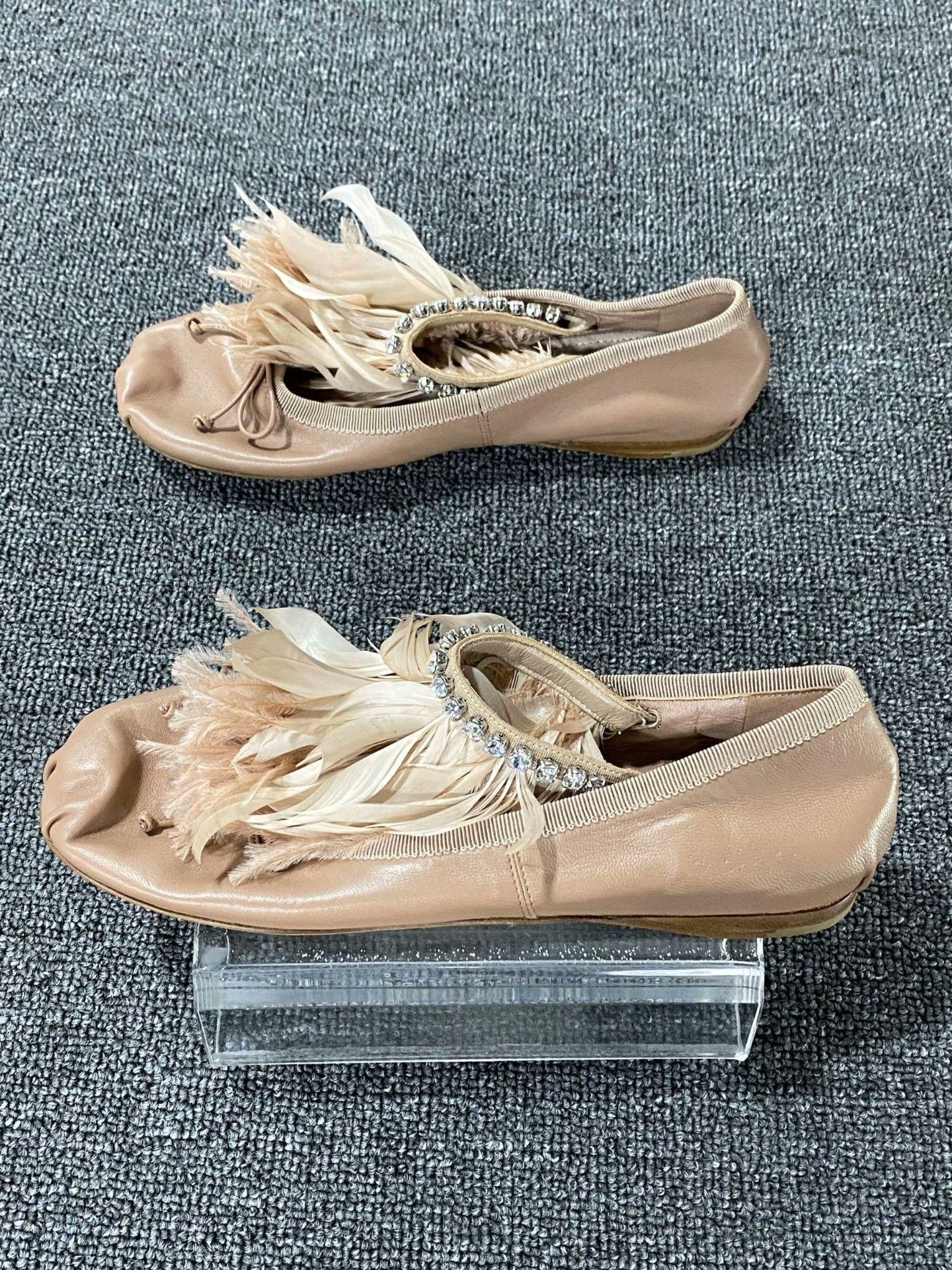 Miu Miu Miu Miu Leather Lowtop Sneakers us_6 Women Size US 6 / IT 36 - 4 Thumbnail