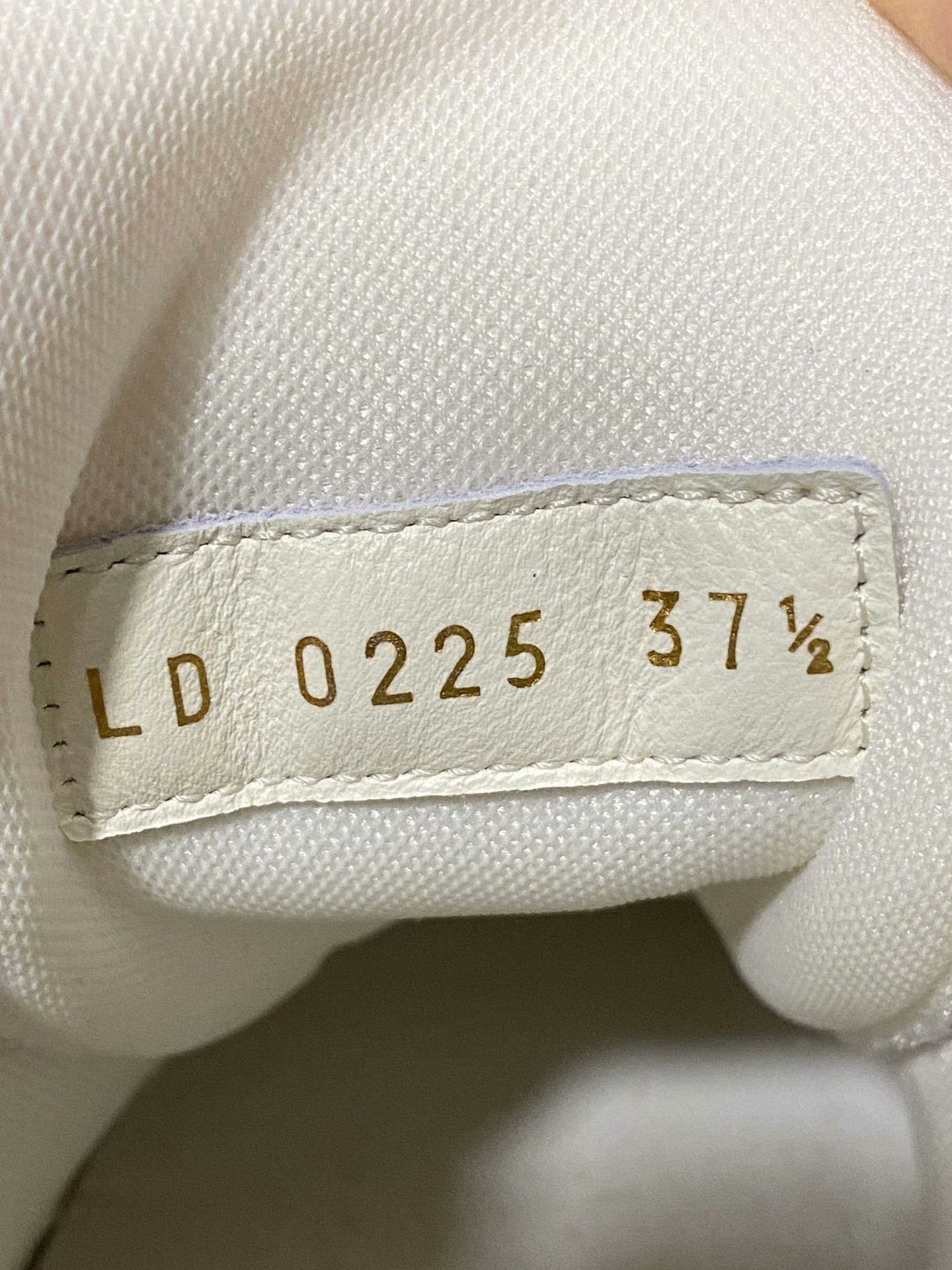 Louis Vuitton Louis Vuitton Training Denim Pink Lowtop Sneakers Women Size US 7.5 / IT 37.5 - 7 Thumbnail
