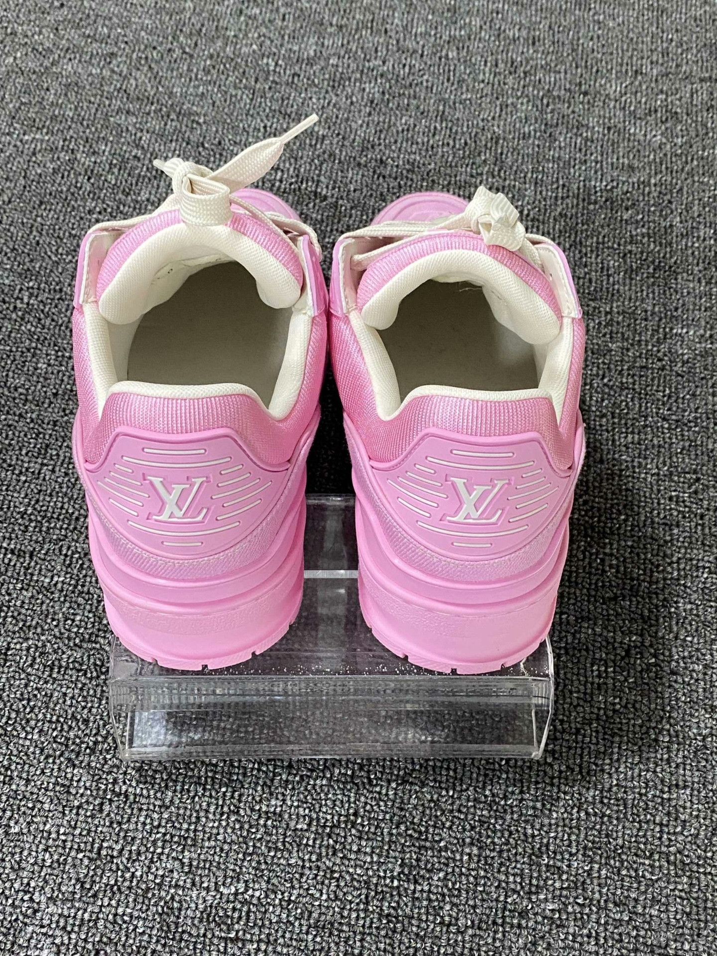 Louis Vuitton Louis Vuitton Training Denim Pink Lowtop Sneakers Women Size US 7.5 / IT 37.5 - 5 Thumbnail