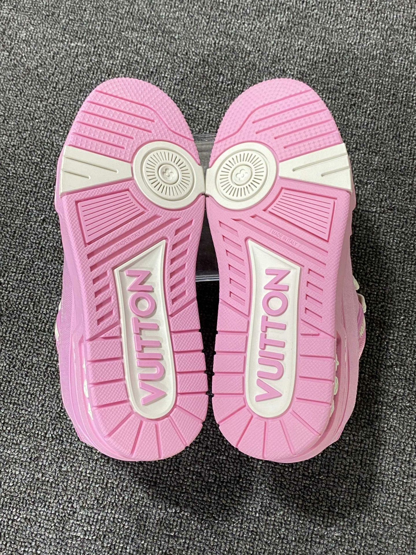 Louis Vuitton Louis Vuitton Training Denim Pink Lowtop Sneakers Women Size US 7.5 / IT 37.5 - 6 Thumbnail