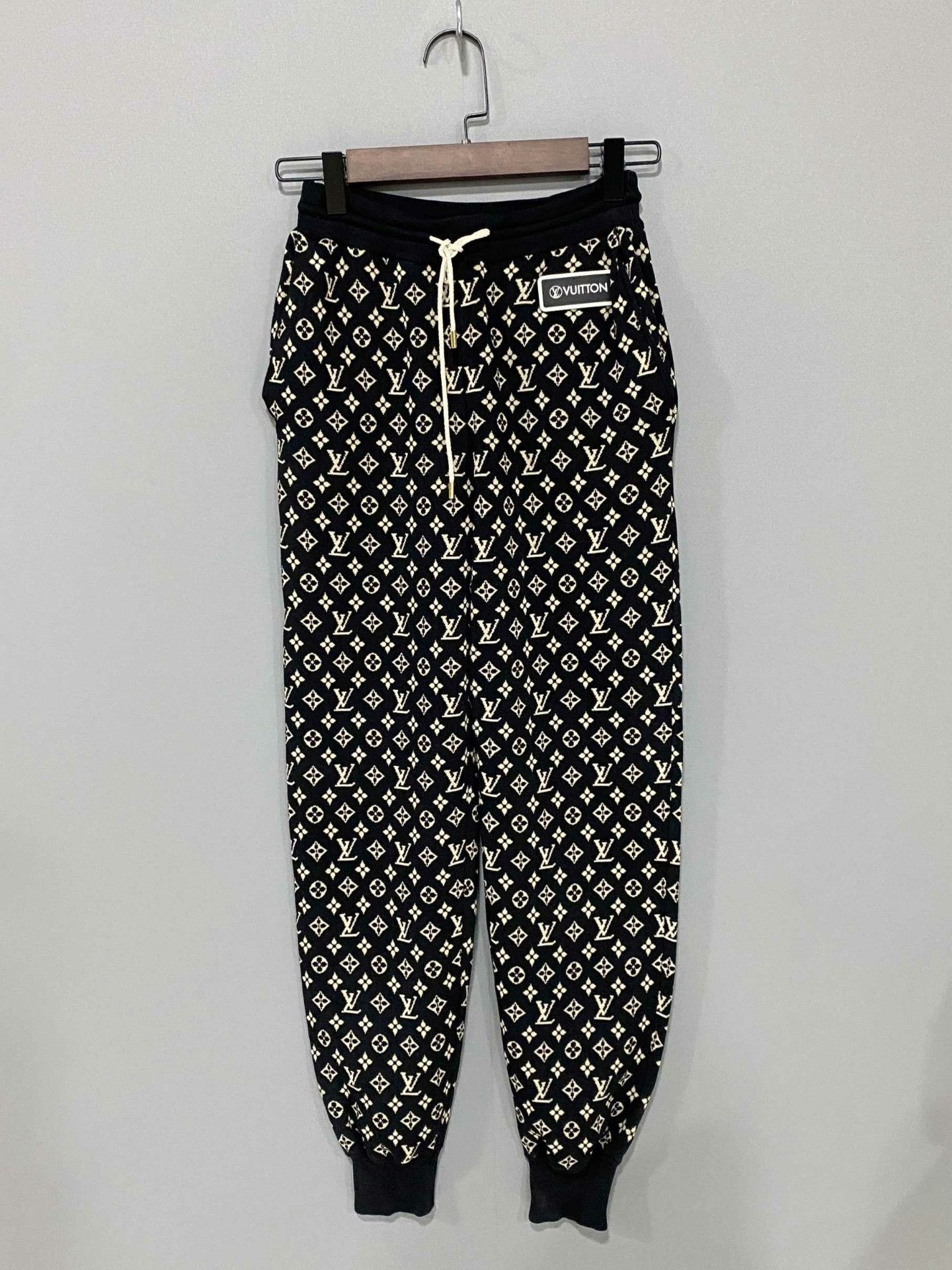 Louis Vuitton Louis Vuitton Knit Black Casual Pants 28 Men Size US 28 / EU 44 - 3 Thumbnail