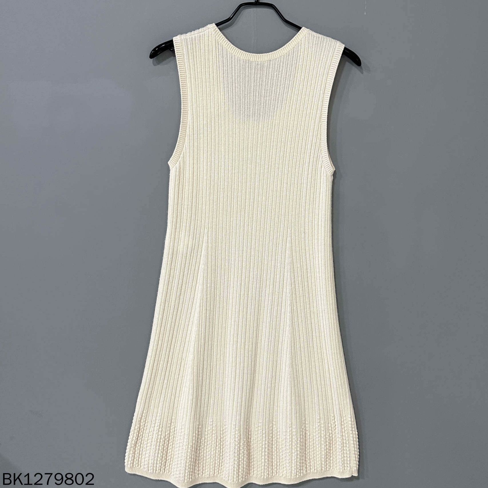 Chanel Chanel Knit White Dress M Women Size M / US 6-8 / IT 42-44 - 3 Thumbnail