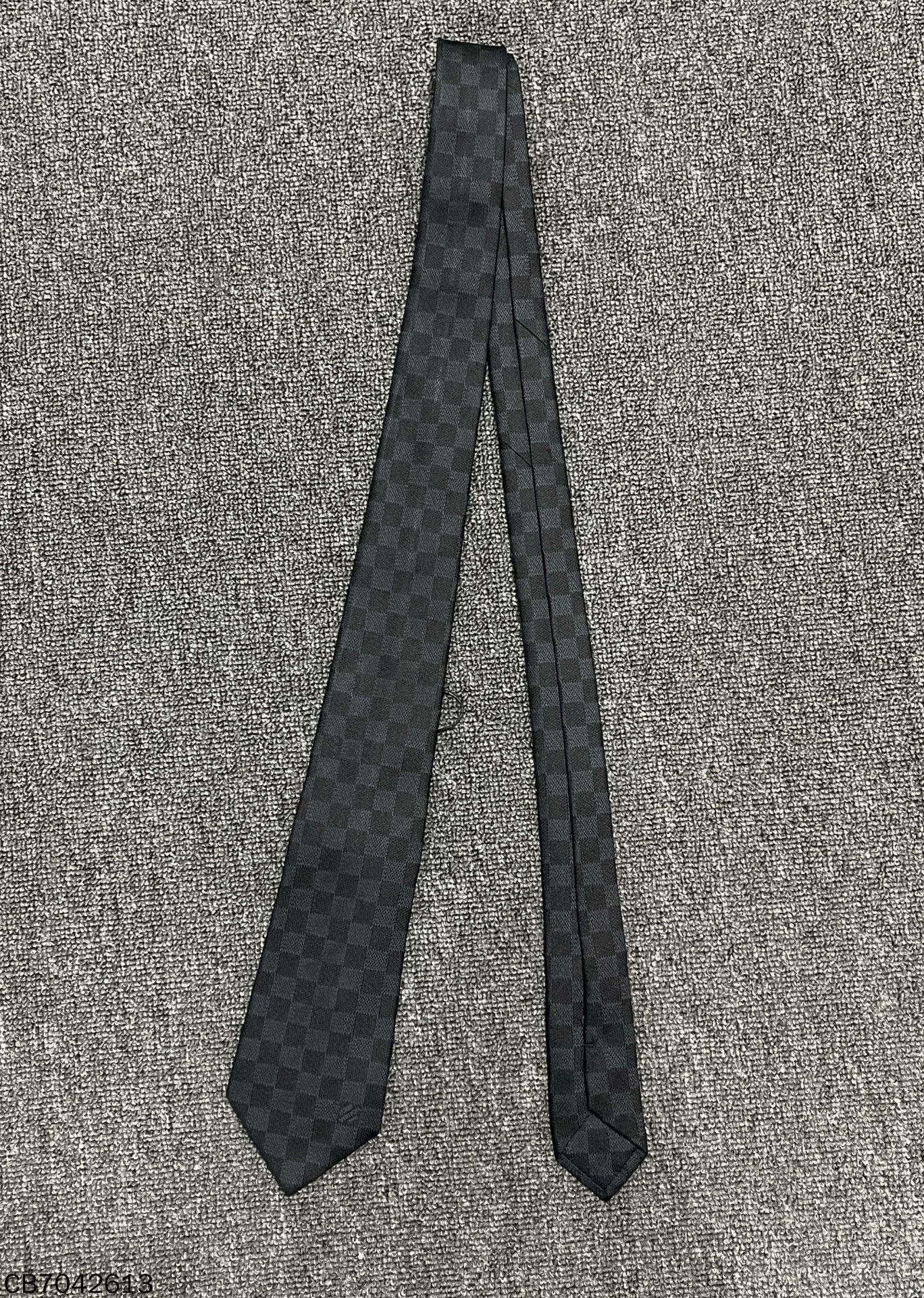 Louis Vuitton Louis Vuitton Retro Black Tie one size Men Size ONE SIZE - 2 Thumbnail