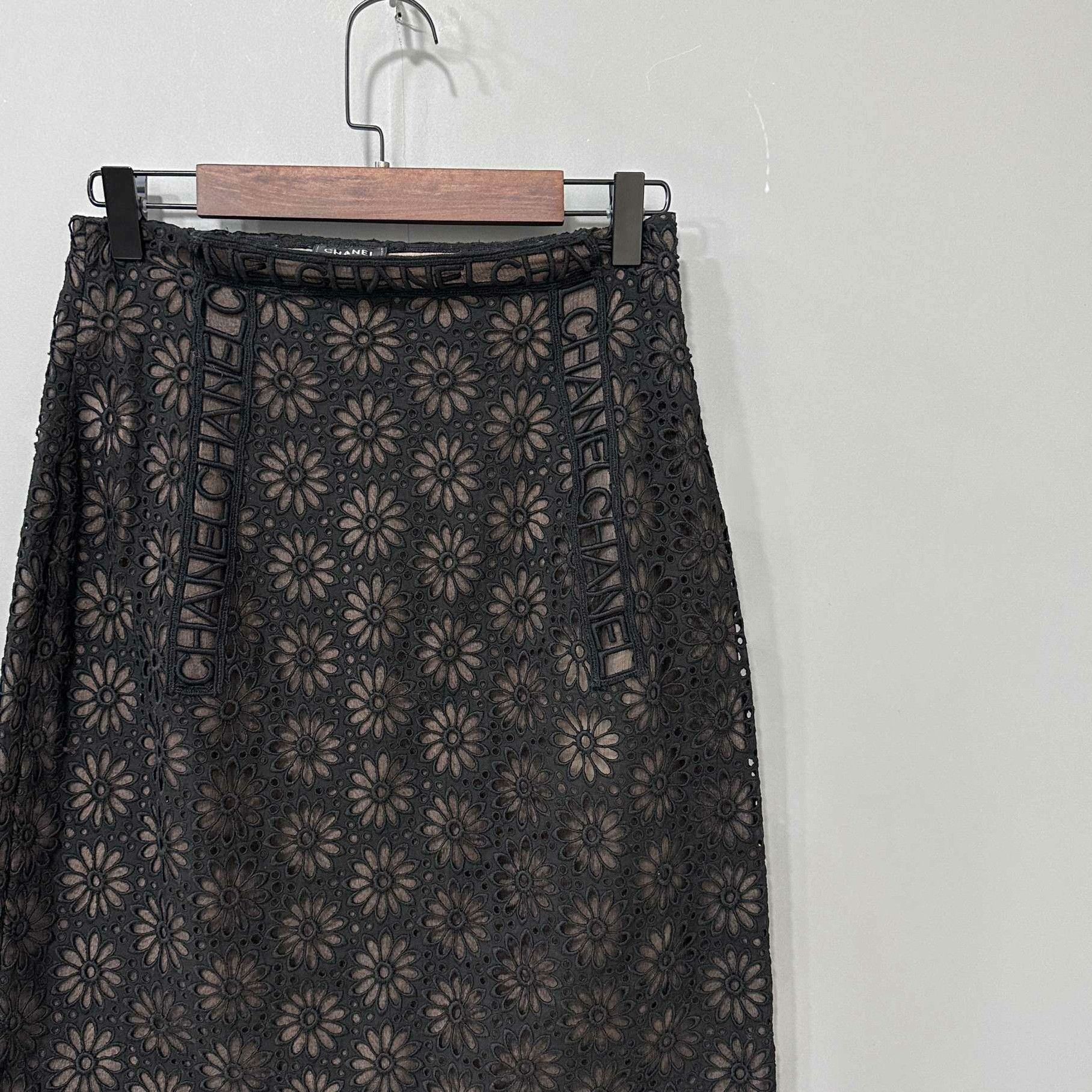 Chanel Chanel Black Skirt 38 Women Size 38" / US 16 / IT 52 - 3 Thumbnail