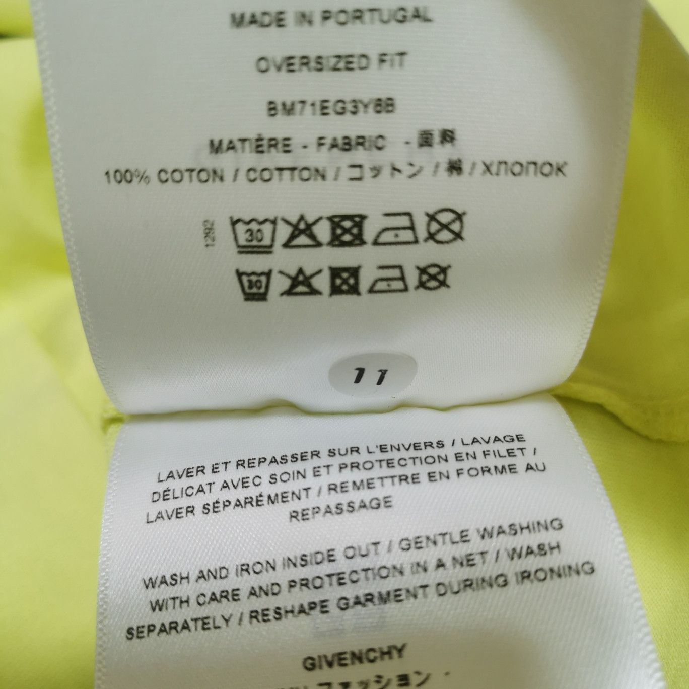 Givenchy Givenchy x Chito Dog Graphic T-Shirt XS Size US XS / EU 42 / 0 - 9 Thumbnail