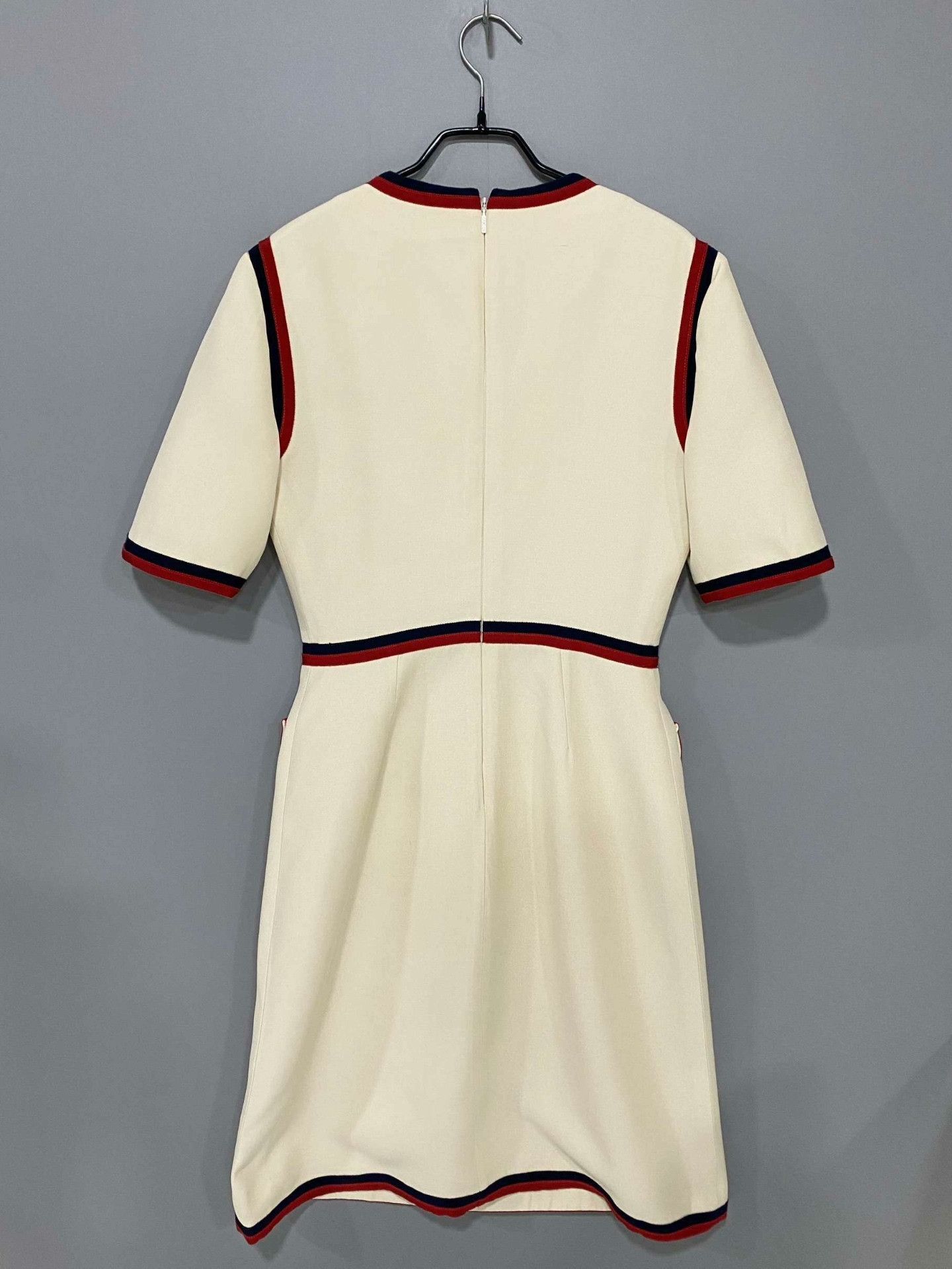 Gucci Gucci Beige Dress it_44 Women Size M / US 6-8 / IT 42-44 - 3 Thumbnail