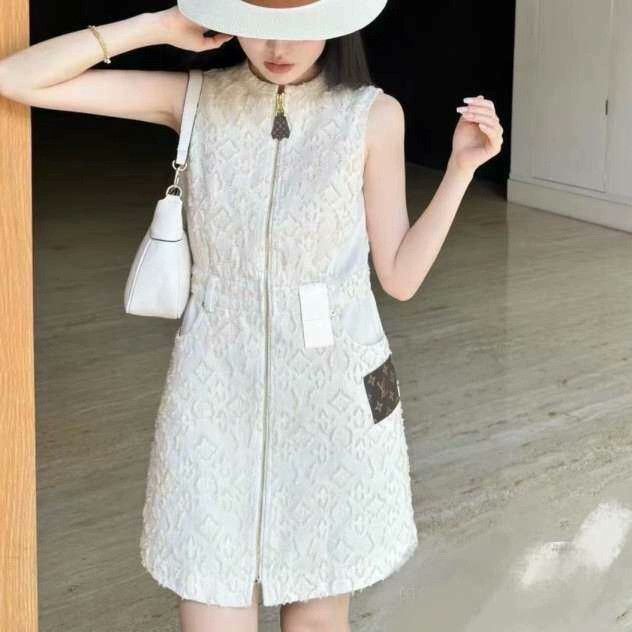 Louis Vuitton Louis Vuitton Denim Dress XS Women Size XS / US 0-2 / IT 36-38 - 5 Thumbnail