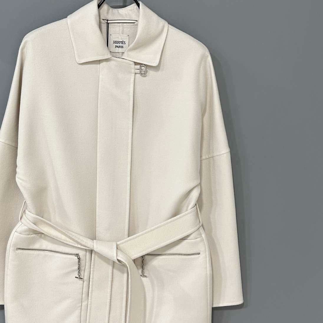 Hermes Hermes White Coat it_34 Women Size XXS / US 00 / IT 34 - 2 Thumbnail