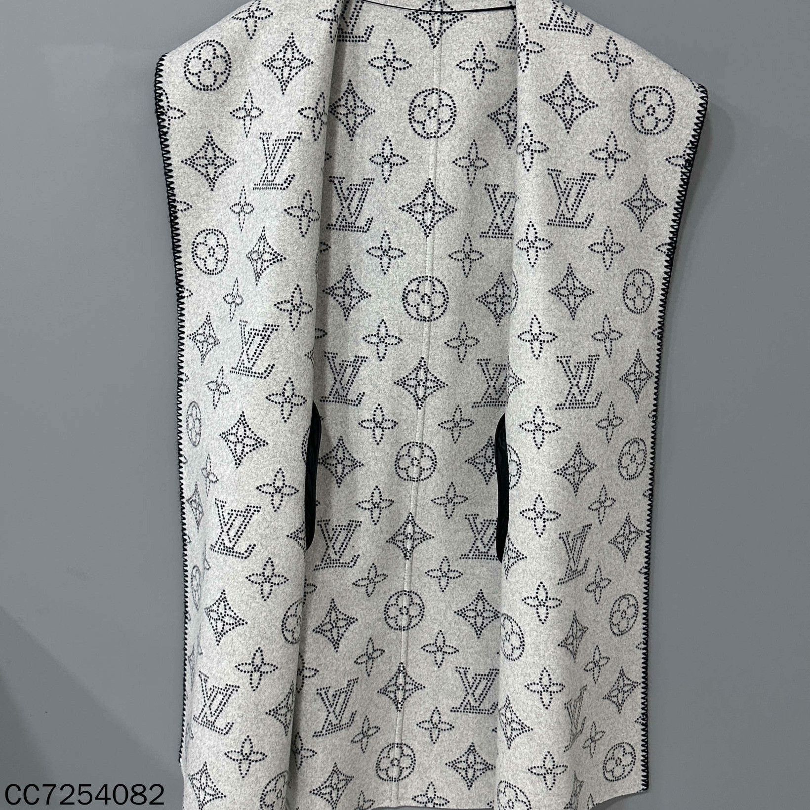 Louis Vuitton Louis Vuitton Heavy Coat s Men Size US S / EU 44-46 / 1 - 4 Thumbnail