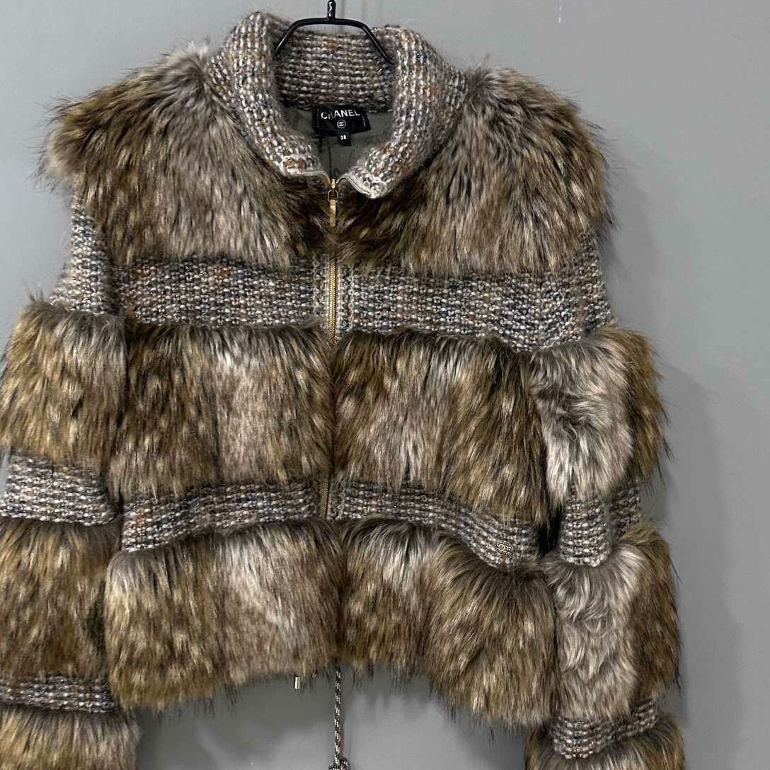 Chanel Chanel Fur Jacket it_38 Women Size XS / US 0-2 / IT 36-38 - 2 Thumbnail
