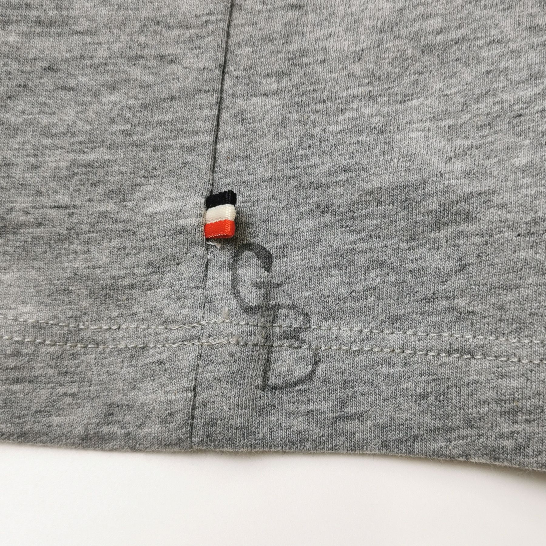 Moncler Moncler Gray Logo Graphic T-Shirt XXL Size US XXL / EU 58 / 5 - 4 Thumbnail