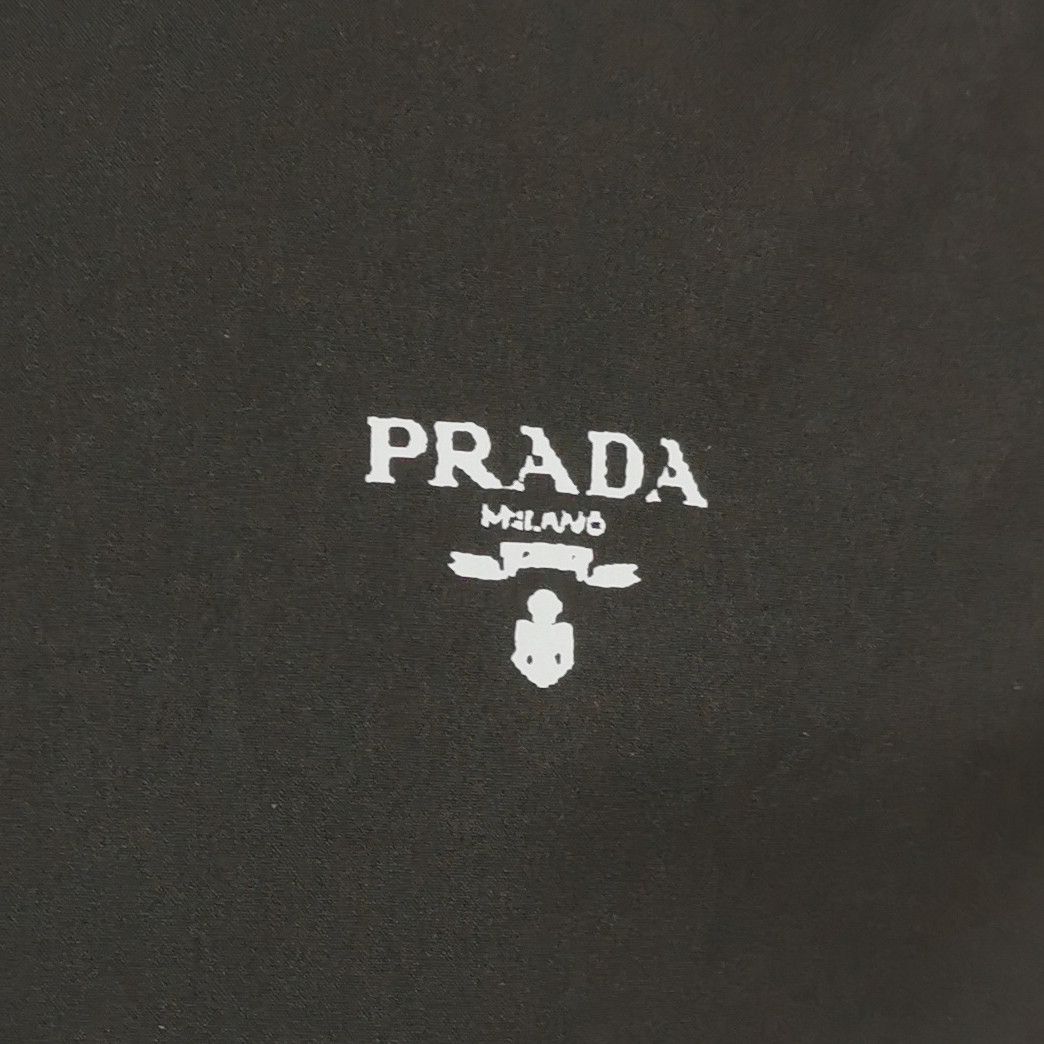 Prada Prada Logo V-Neck T-Shirt Size M Size US M / EU 48-50 / 2 - 4 Thumbnail