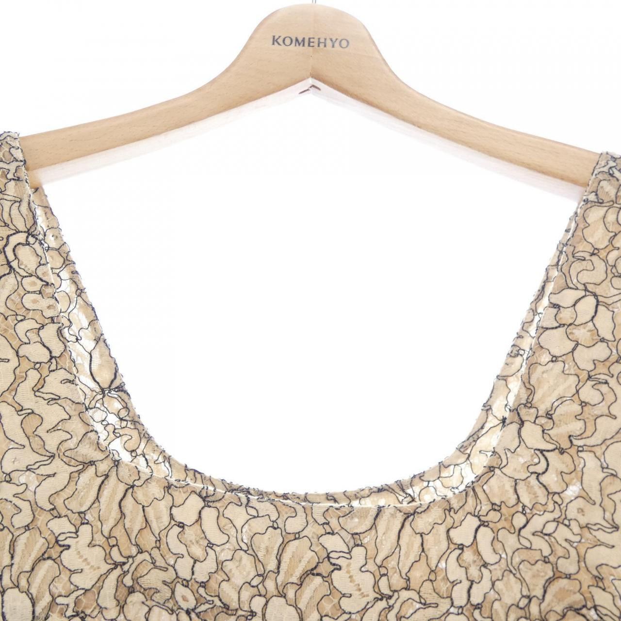 Chanel Chanel Chanel Top Textile Tops P53157V39649 DUTY FREE for USA Size ONE SIZE - 5 Thumbnail