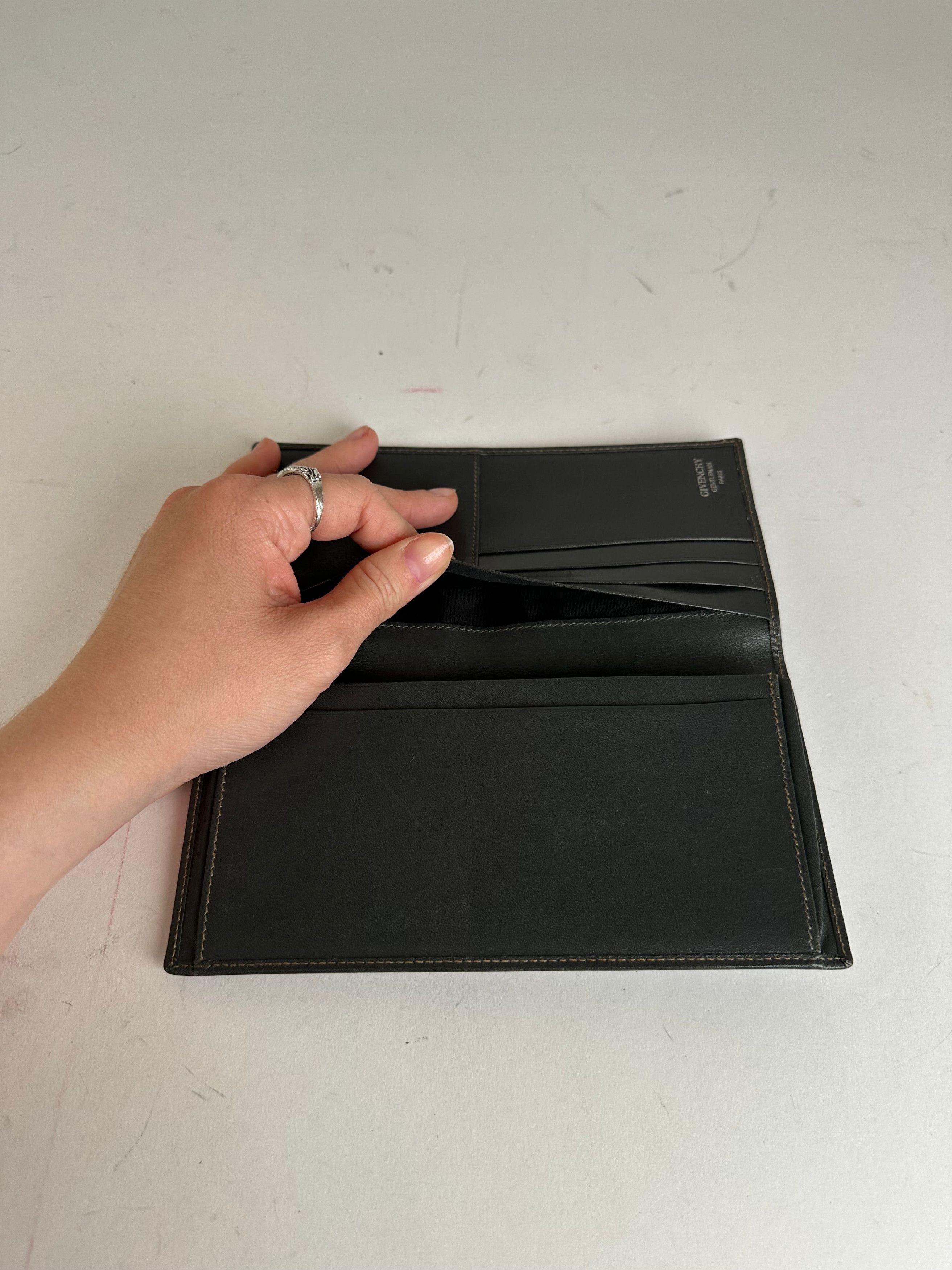 Givenchy Vintage 4G Leather Long Bifold Wallet Black Size ONE SIZE - 7 Thumbnail