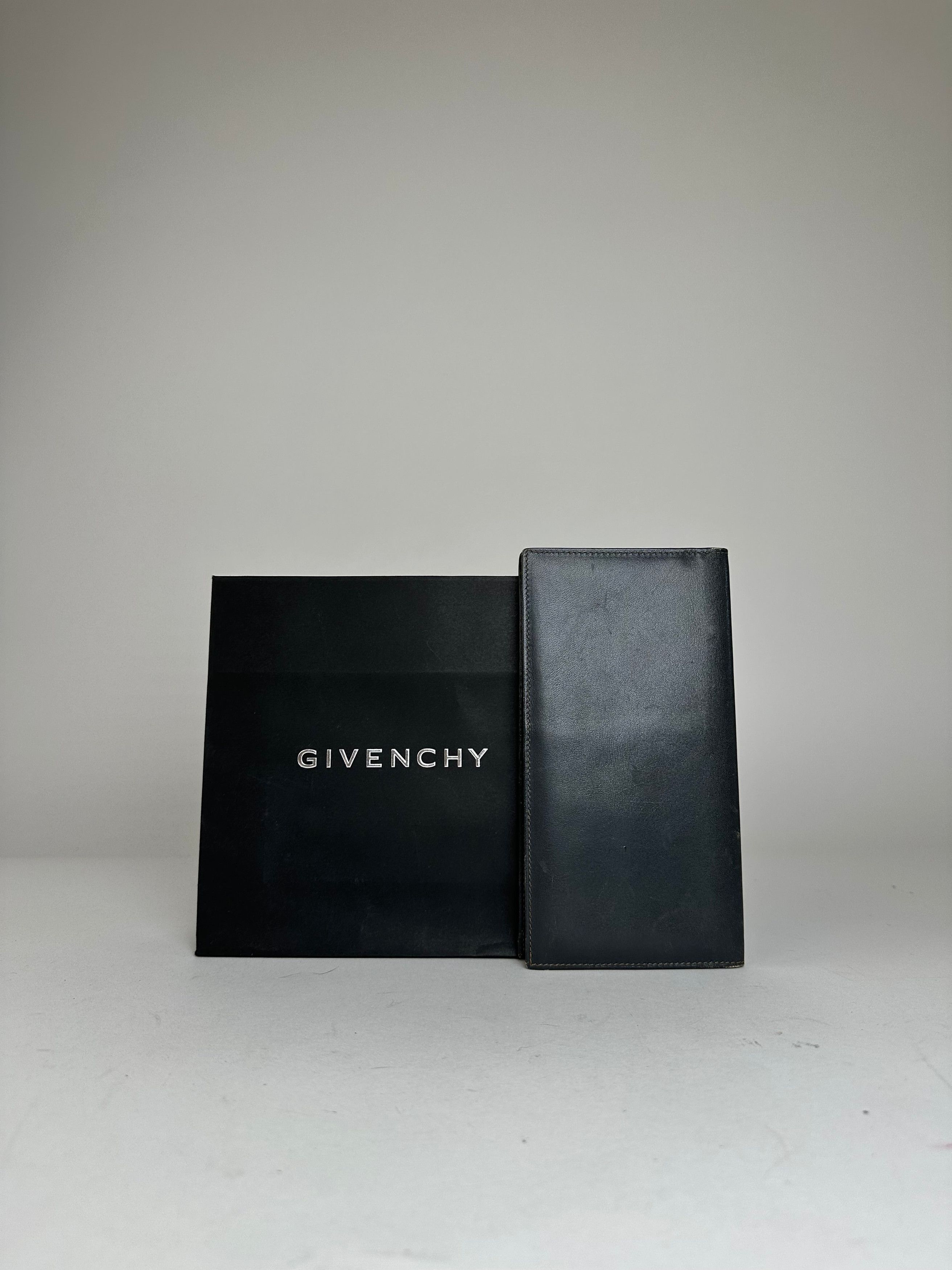 Givenchy Vintage 4G Leather Long Bifold Wallet Black Size ONE SIZE - 2 Thumbnail