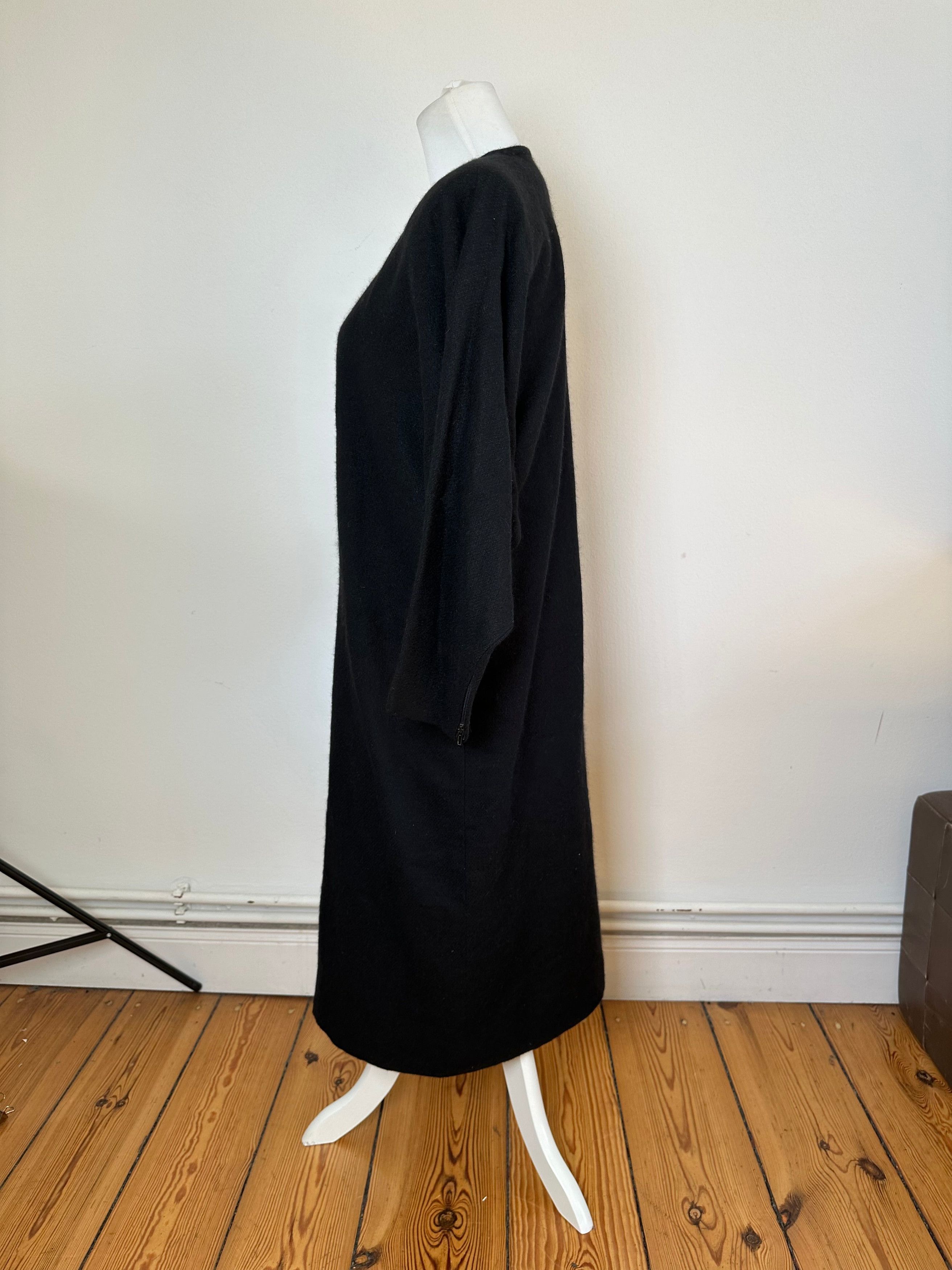 Givenchy Vintage Wool Shift Dress Black M Size M / US 6-8 / IT 42-44 - 2 Thumbnail