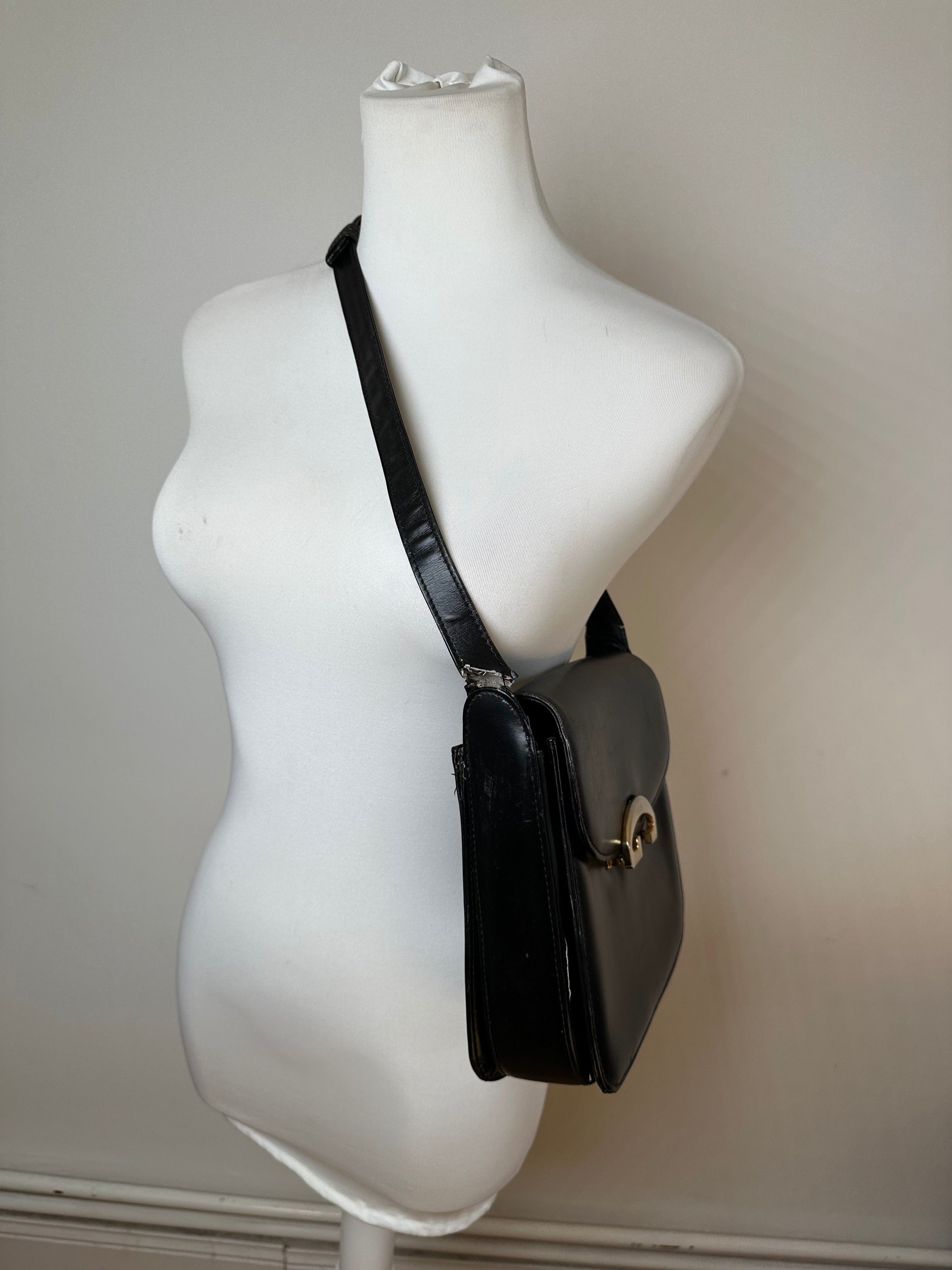 Gucci Vintage Leather G Clasp Flap Shoulder Bag Black Size ONE SIZE - 6 Thumbnail